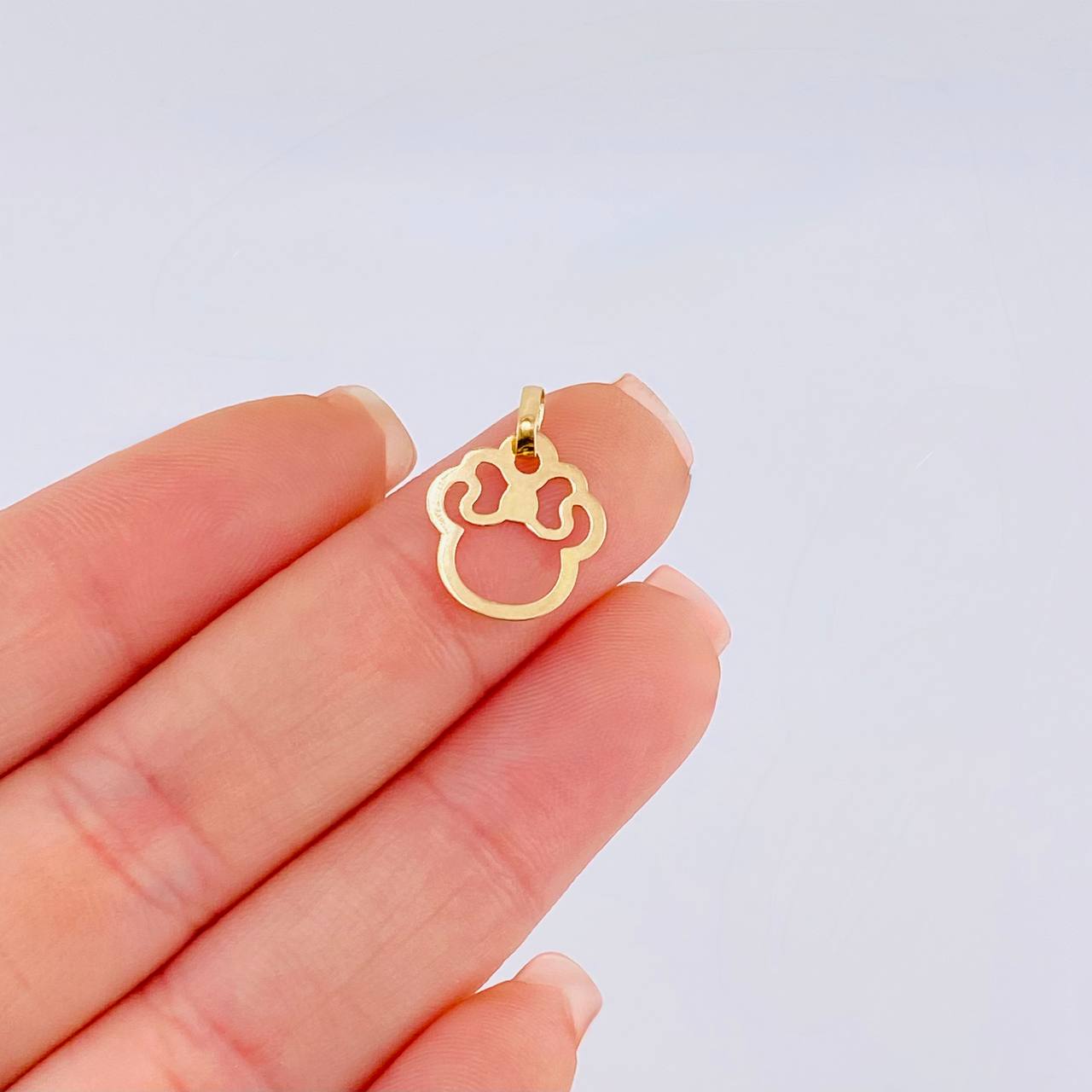 Dije Ratón Con Moño 0.45 g / 1.7 cm Oro Amarillo 18K