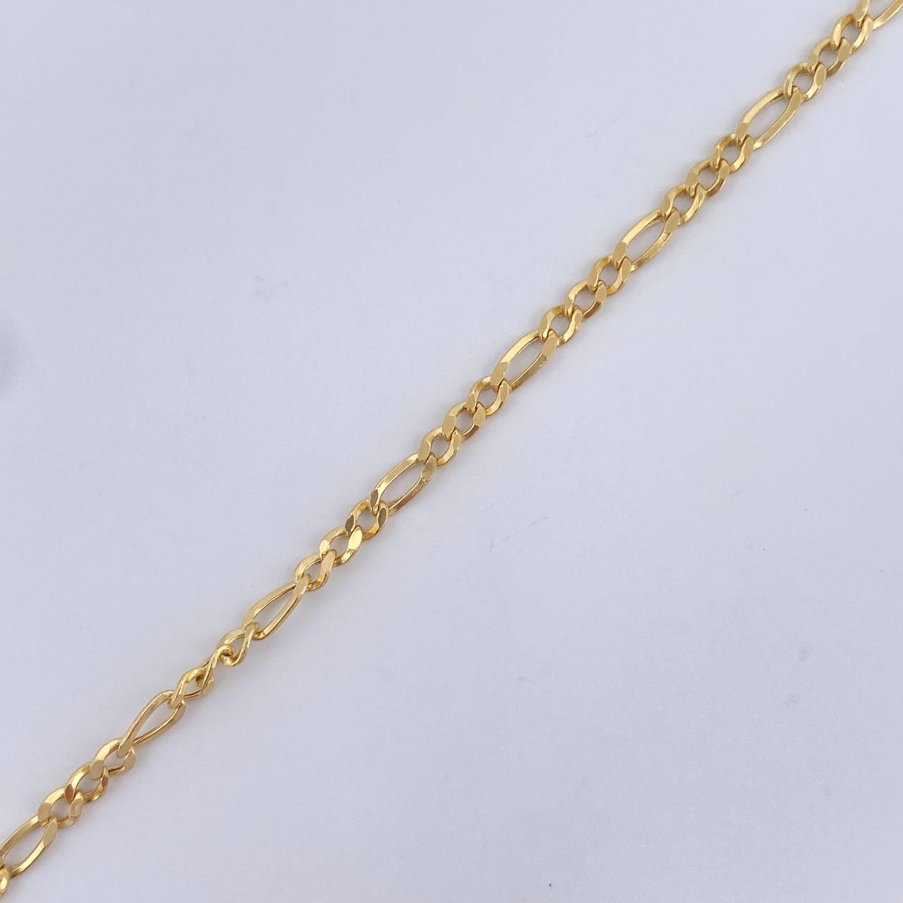 Pulso Figaro 1.1gr / 18.7cm / +1 Oro 18K &