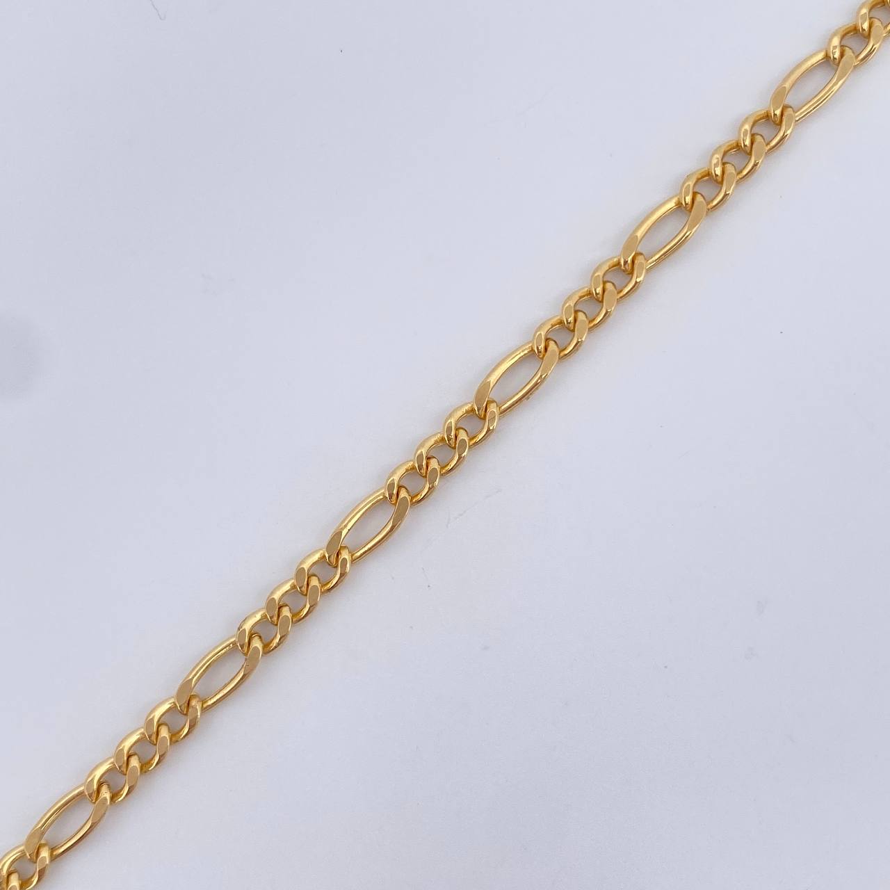 Pulso Figaro 2.3gr / 19cm / +1 Oro 18K &