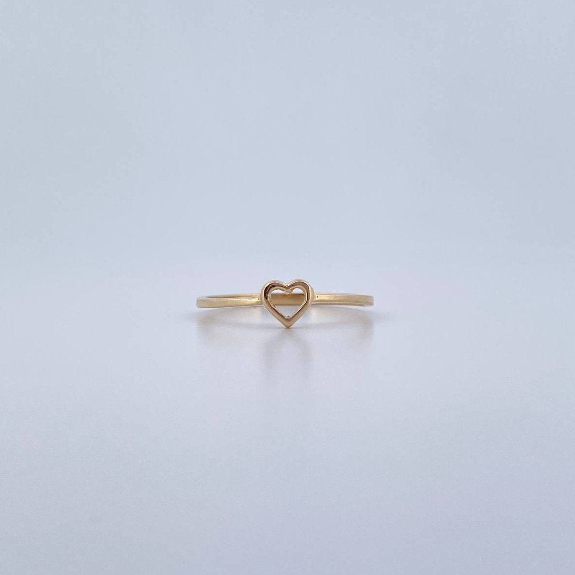 Anillo Silueta Corazon 1.15gr / T7 1/4 / Liso Oro Amarillo 18K $