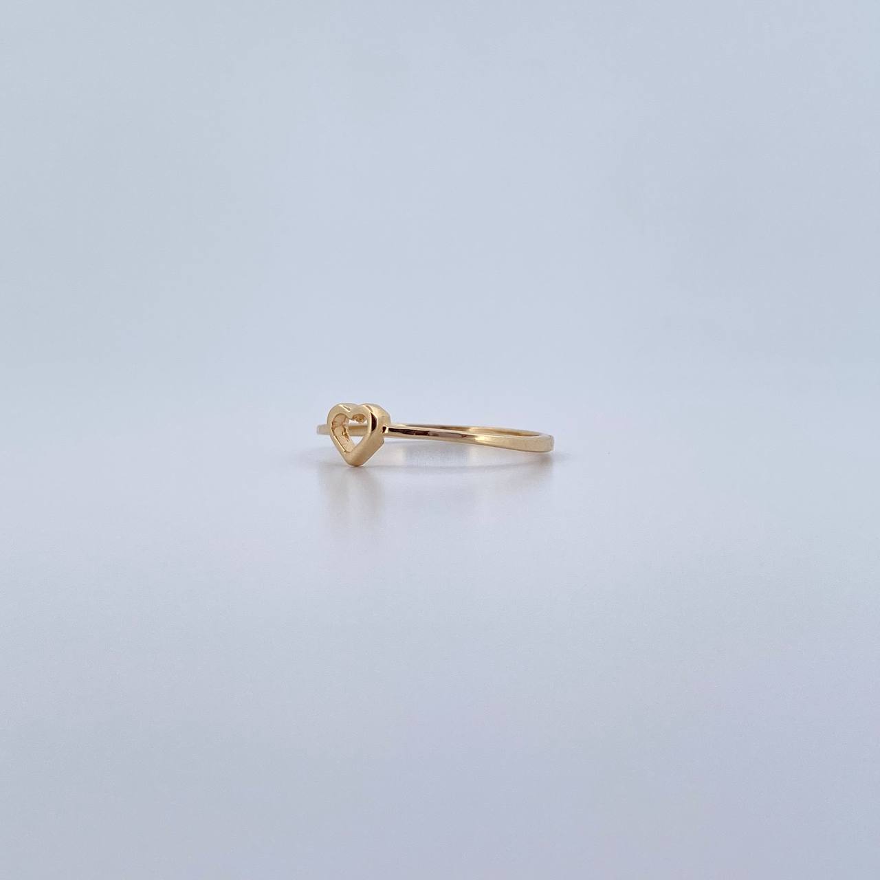 Anillo Silueta Corazon 1.15gr / T7 / Liso Oro Amarillo 18K $