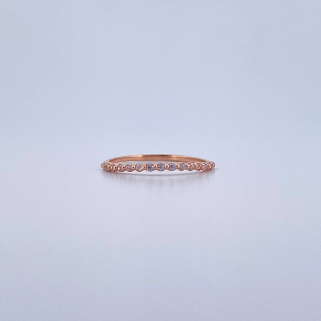 Anillo Argolla Churumbela 1.05gr / T7 1/2 / Circones Blancos Oro Rosa 18K $
