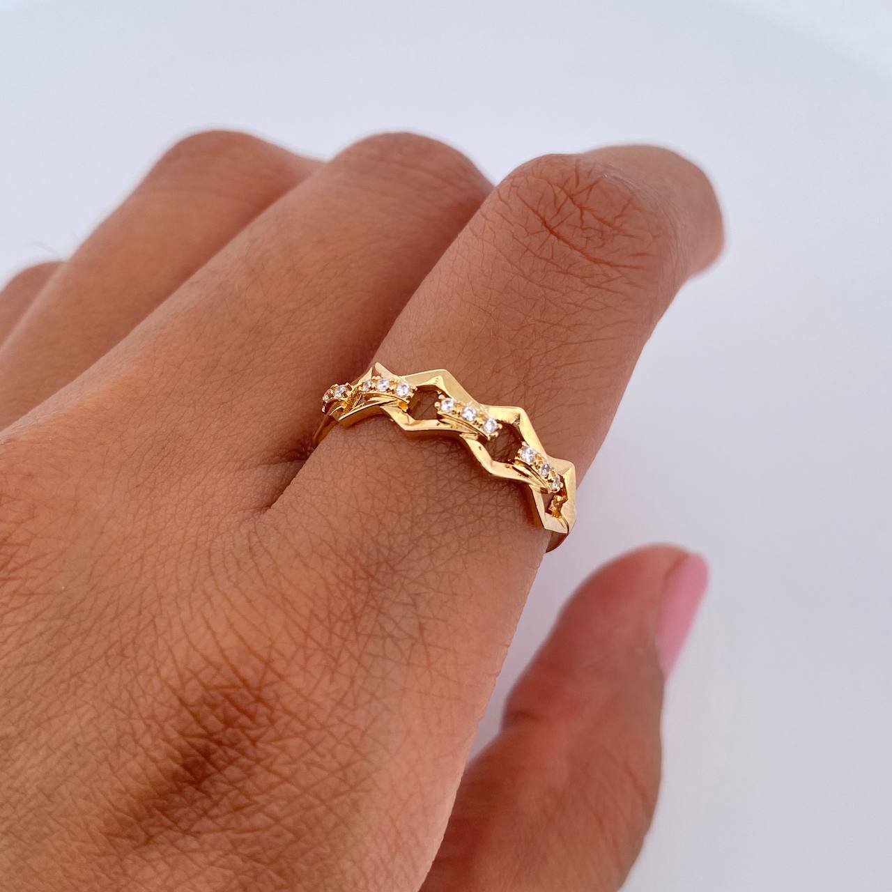 Anillo Churumbela Rombos 1.6gr / T6 3/4 / Circones Blancos Oro Amarillo 18K $