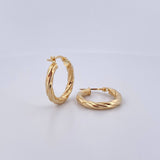 Candongas Kira 2.3gr / 2.2cm / Torcidas Oro Amarillo 18K $