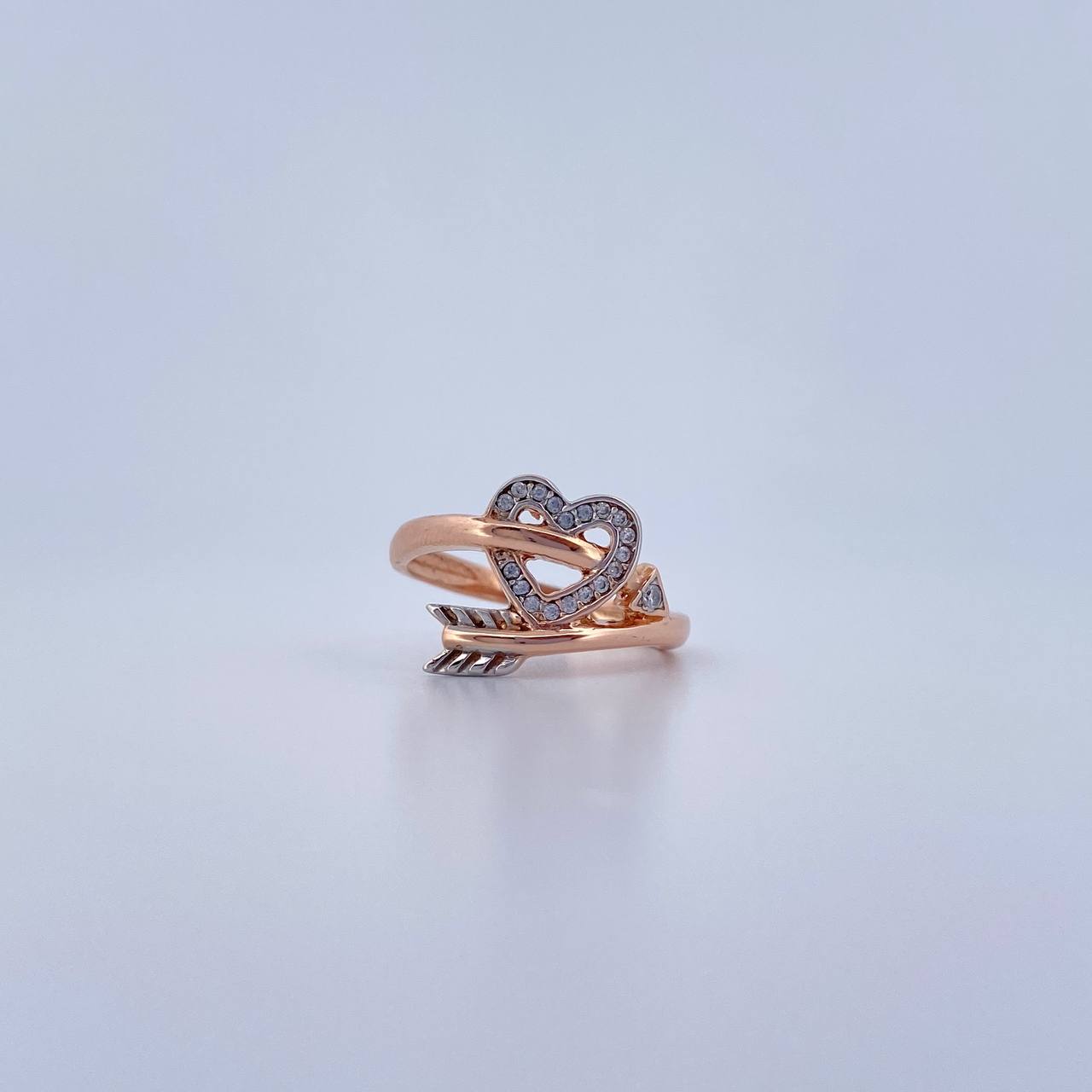 Anillo Corazon Flecha 2.75gr / T6 1/2 / Circones Blancos Dos Oros Blanco Rosa 18K $