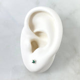 Topos Piedra 0.7gr / 3mm Broche Mariposa - Esmeraldas 05Pts Oro Blanco 18K (Joya)
