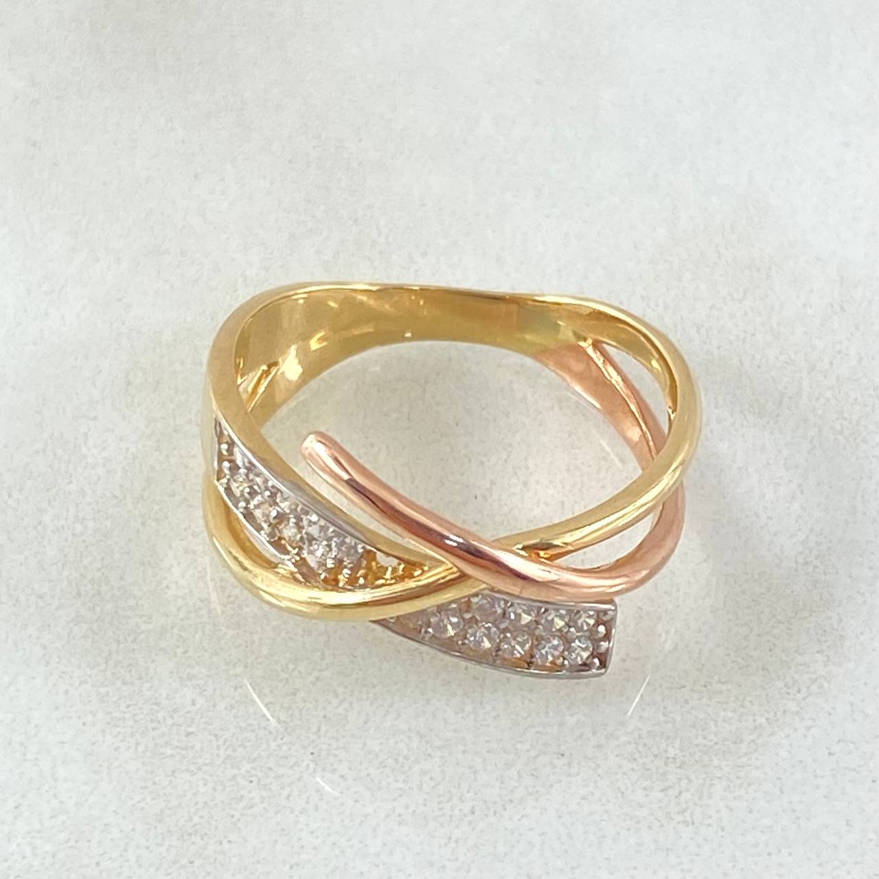 Anillo Cruzado 3.6gr / T6 1/4 / Oro 18K