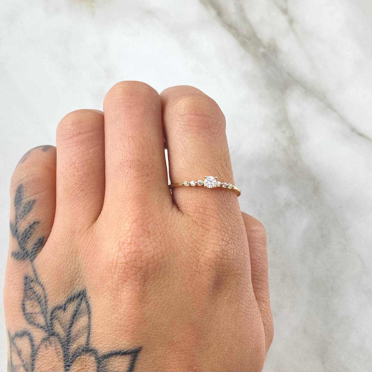Anillo Solitario 1.15gr / T6 1/2 / Oro 18K *