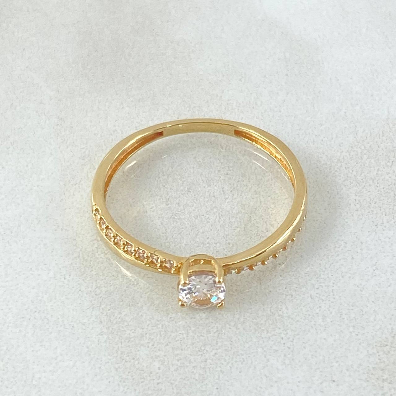 Anillo Solitario 1.75gr / T6 3/4 / Oro 18K