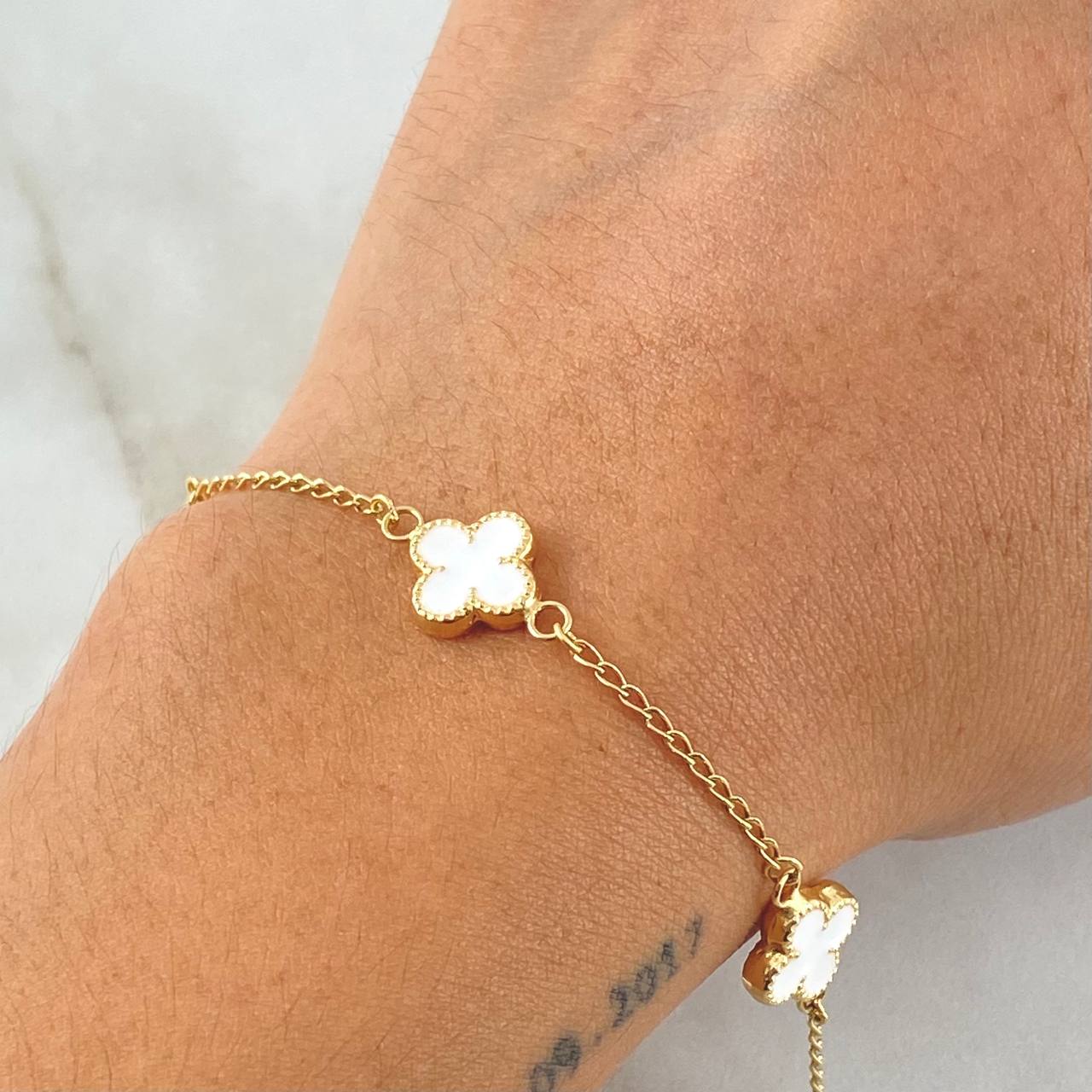 Pulso Espiga Trebol 3.15gr / 18cm / Oro 18K -