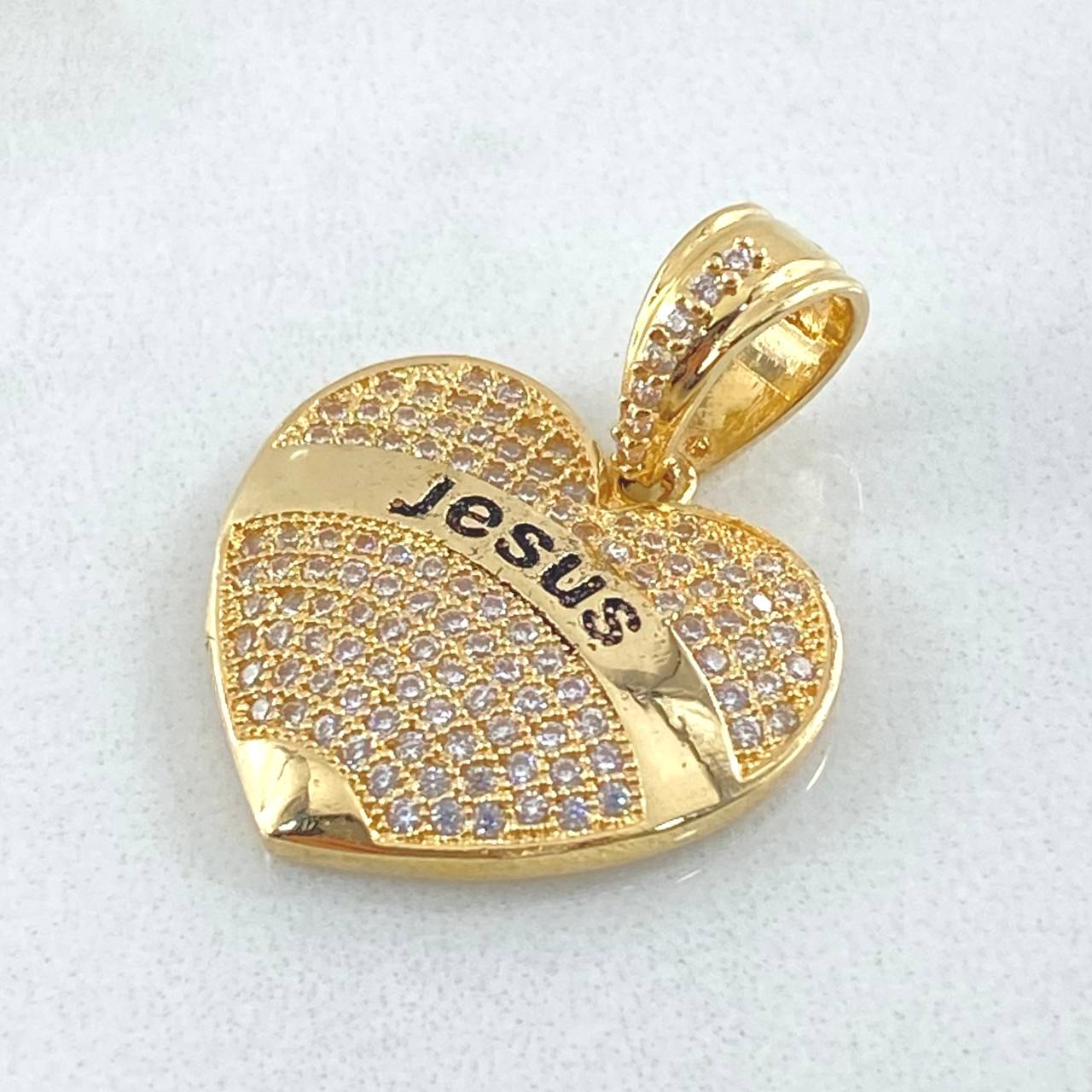 Dije Corazon Jesus 4.2gr / 2.5cm / Oro 18K *