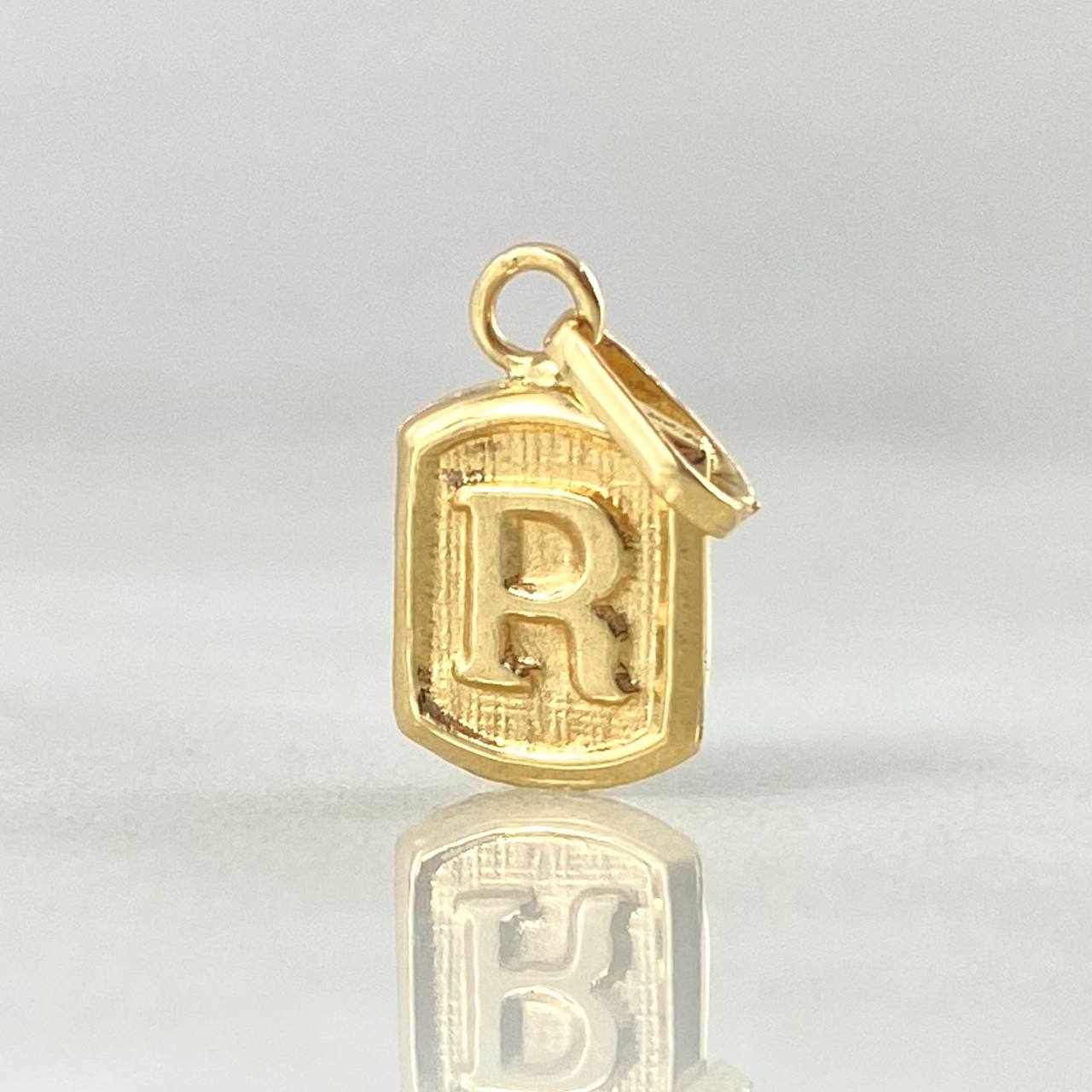 Dije Letra R 0.35gr / 1.5cm / Oro 18K *
