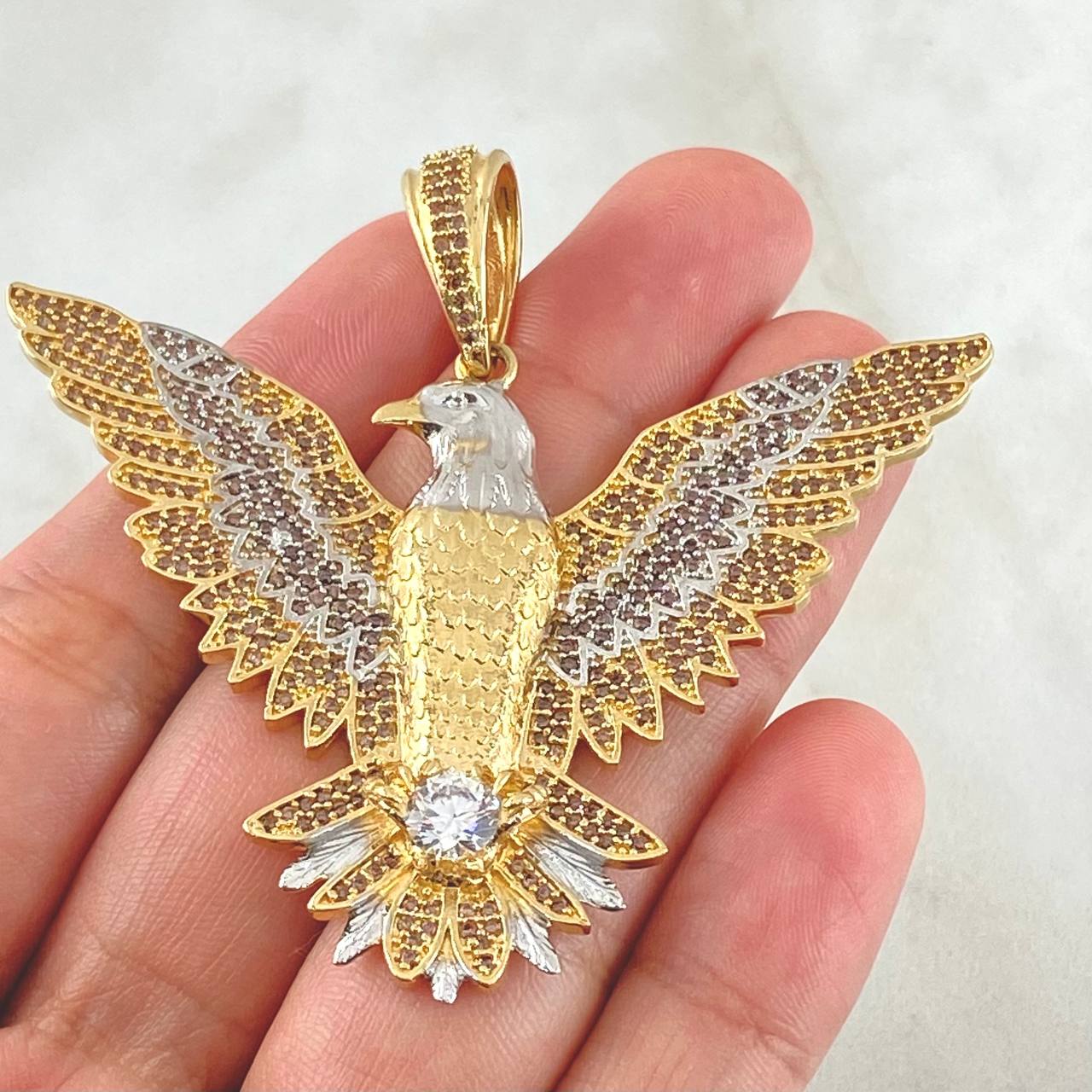 Dije Aguila 18.25gr / 5.7cm / Oro 18K ©