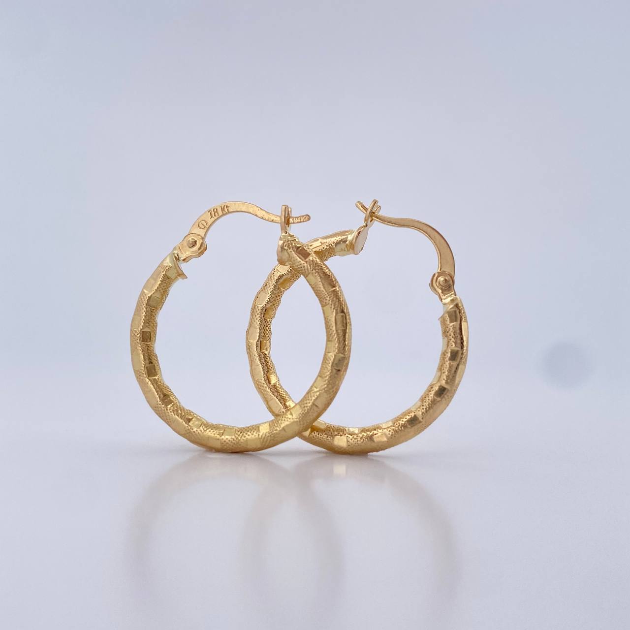 Candongas Sandra 2.25gr / 2.5cm / Oro Amarillo 18K $