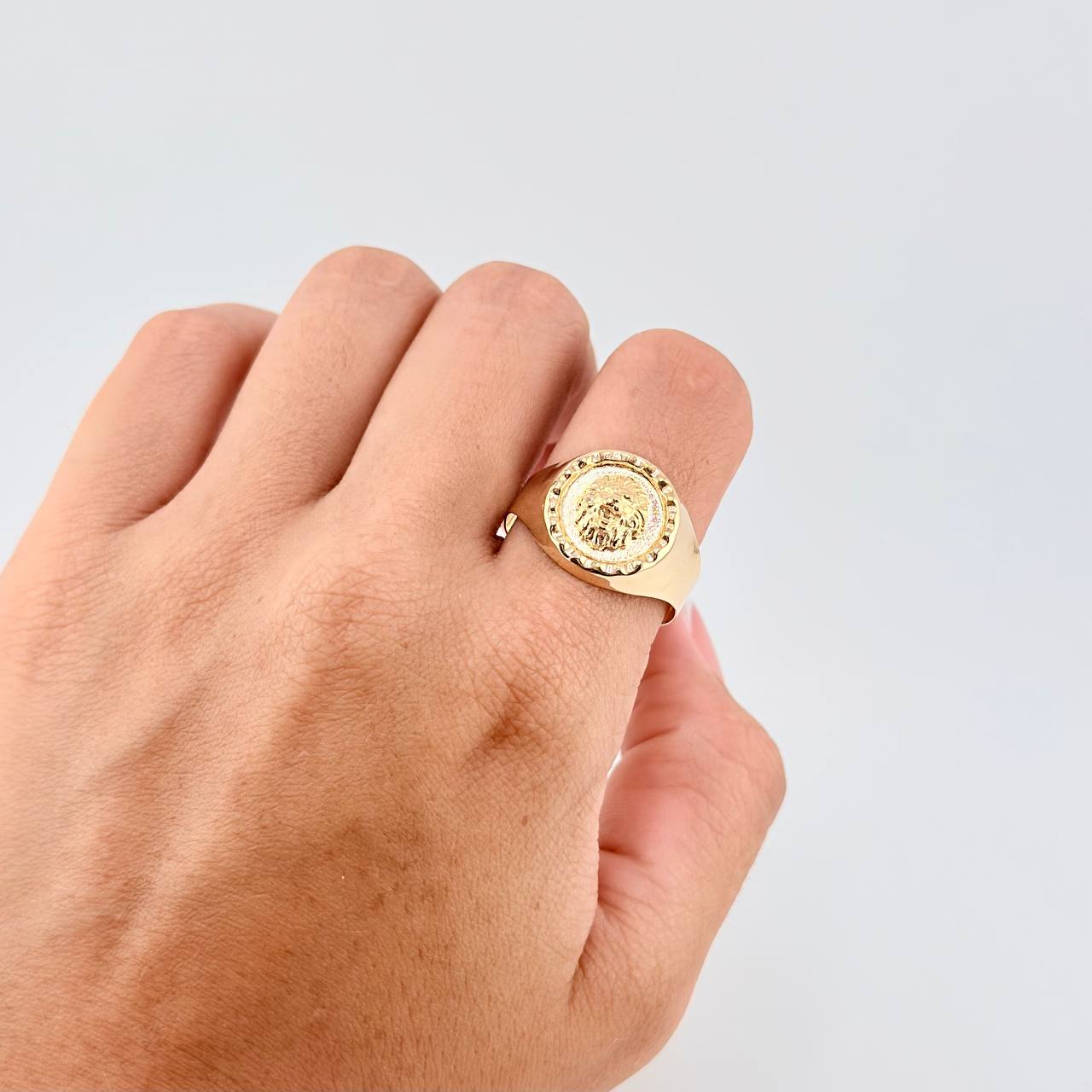 Anillo Sello Leon 3.95g / T11 1/2 Oro Amarillo 18K