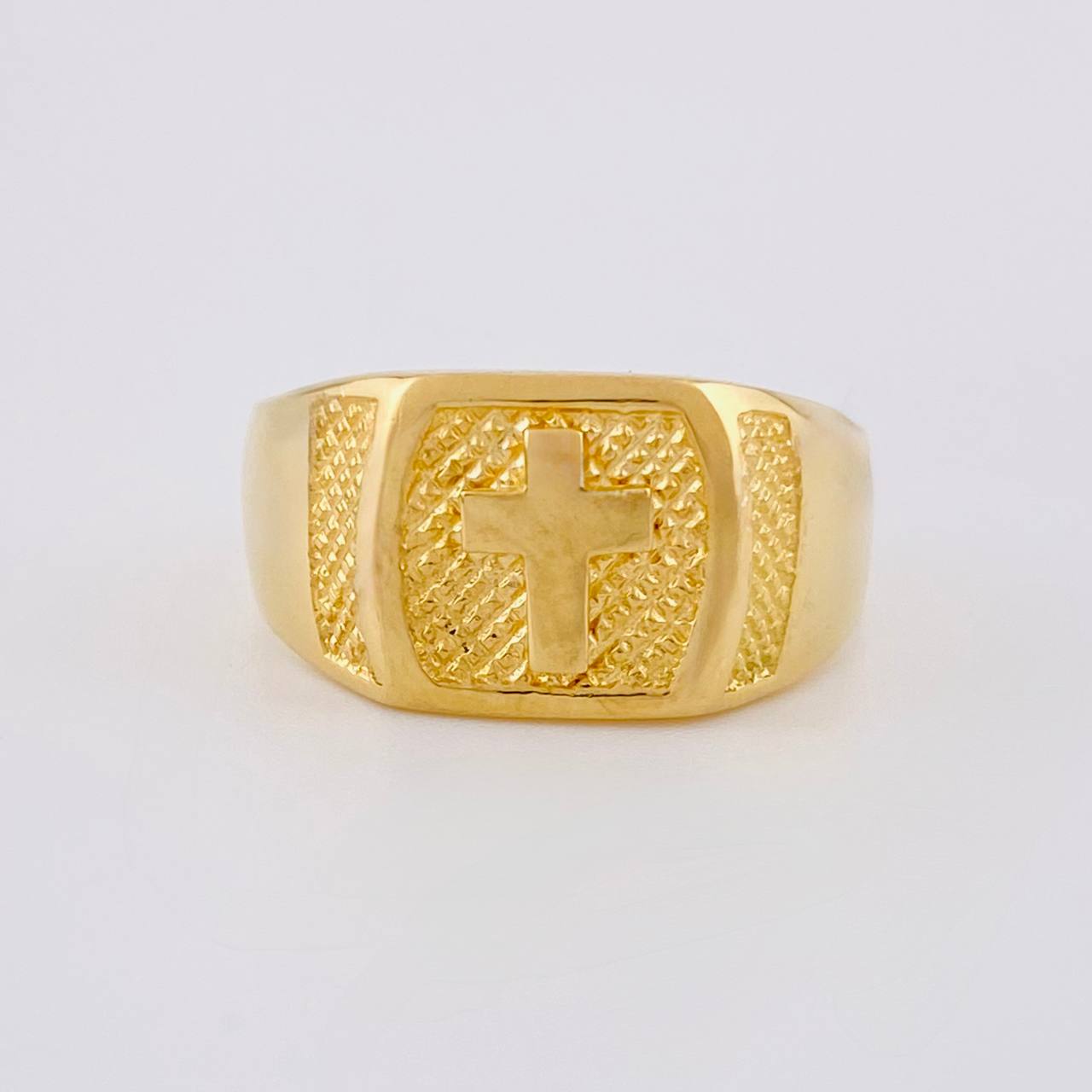 Anillo Sello Cruz 3.7g / T8 Oro Amarillo 18K