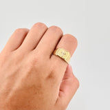 Anillo Sello Cruz 3.7g / T8 Oro Amarillo 18K
