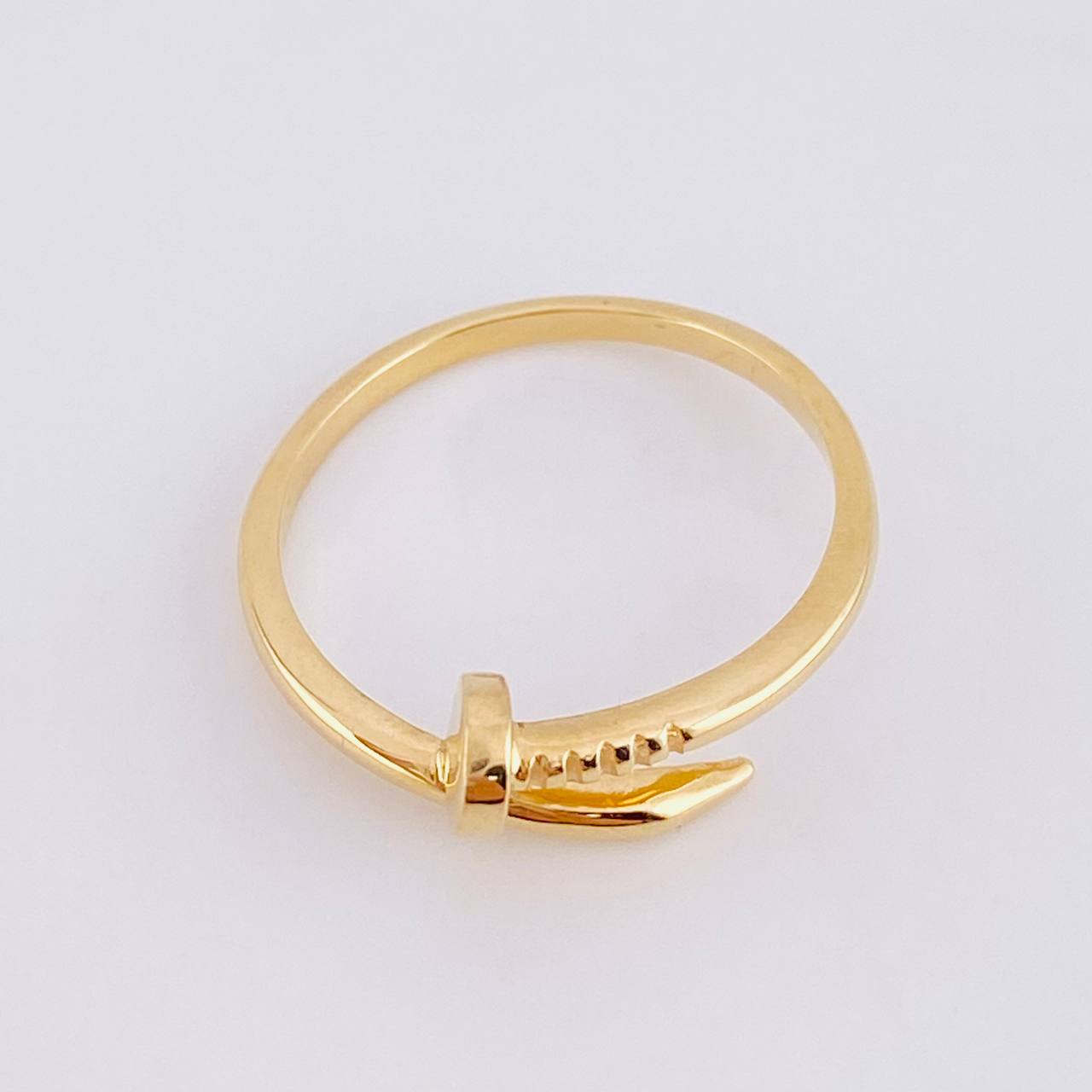 Anillo Clavo 2.65g / T7 3/4 Oro Amarillo 18K