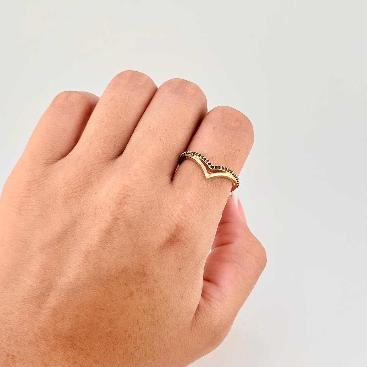 Anillo En V 2.35g / T7 1/4 Oro Amarillo 18K