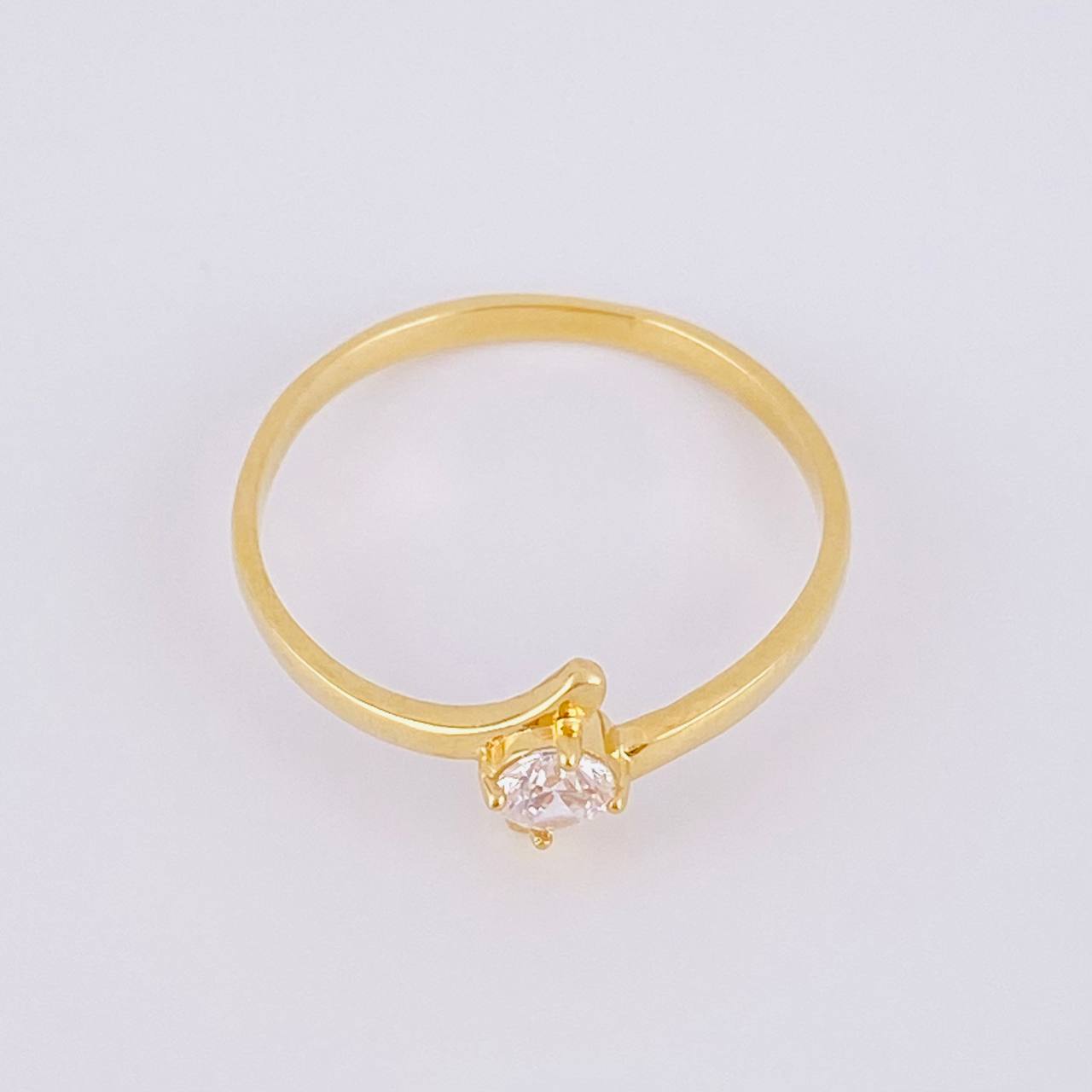 Anillo Solitario Cruzado 1.8g / T4 3/4 Oro Amarillo 18K