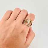 Anillo Olas Cruzadas 6.75g / T7 1/4 Dos Oros Amarillo Blanco 18K