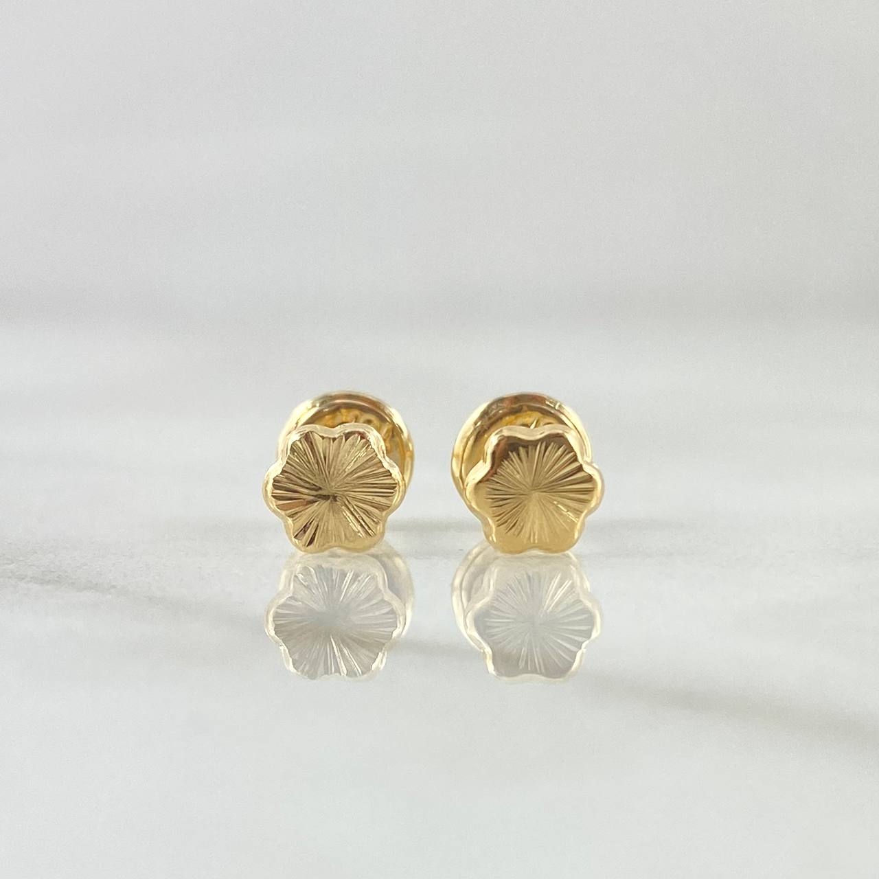 Topos Flores 0.55gr / 5mm Diamantadas Oro Amarillo 18K