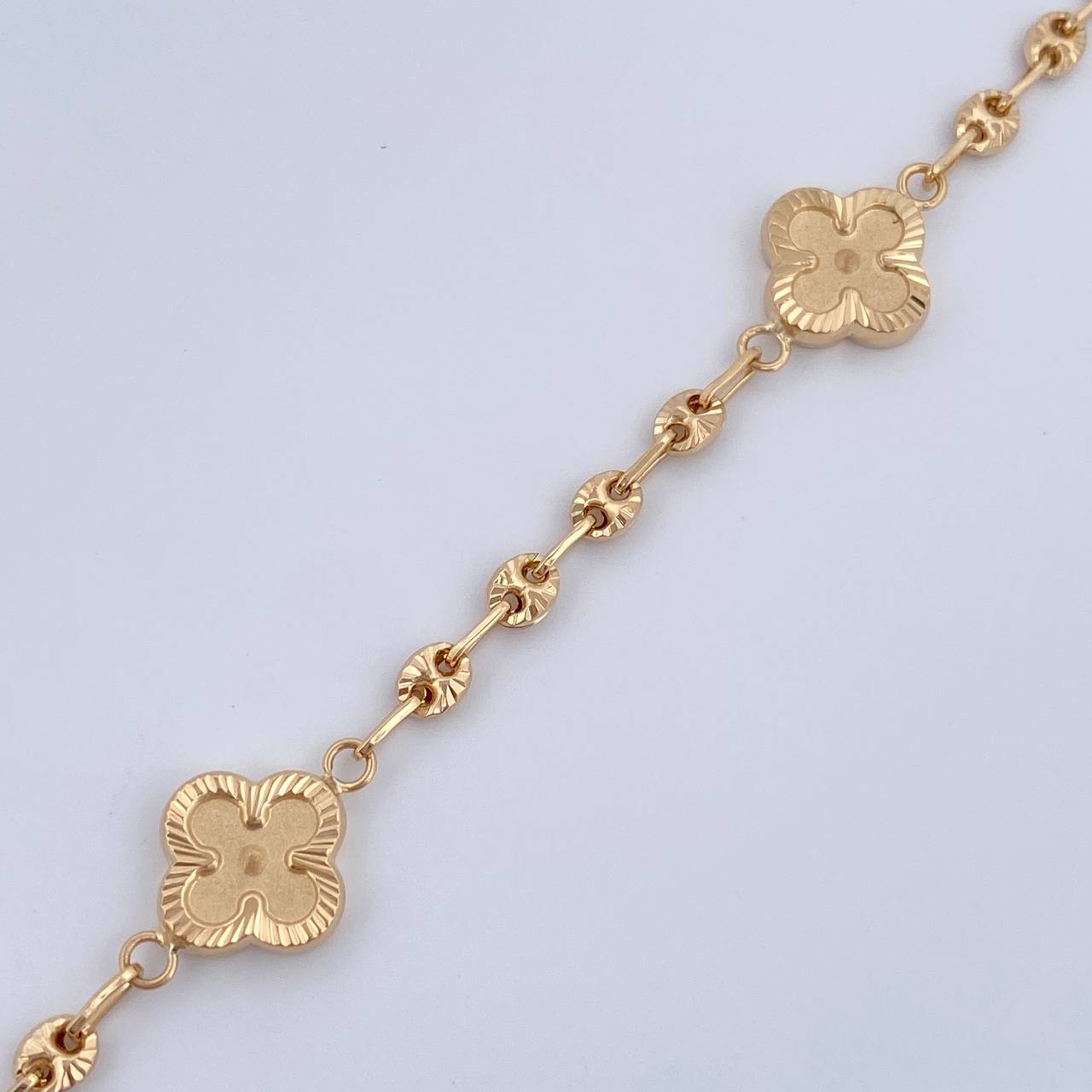 Pulso Trebol Gc 5.3gr / 19cm / Oro Amarillo 18K &