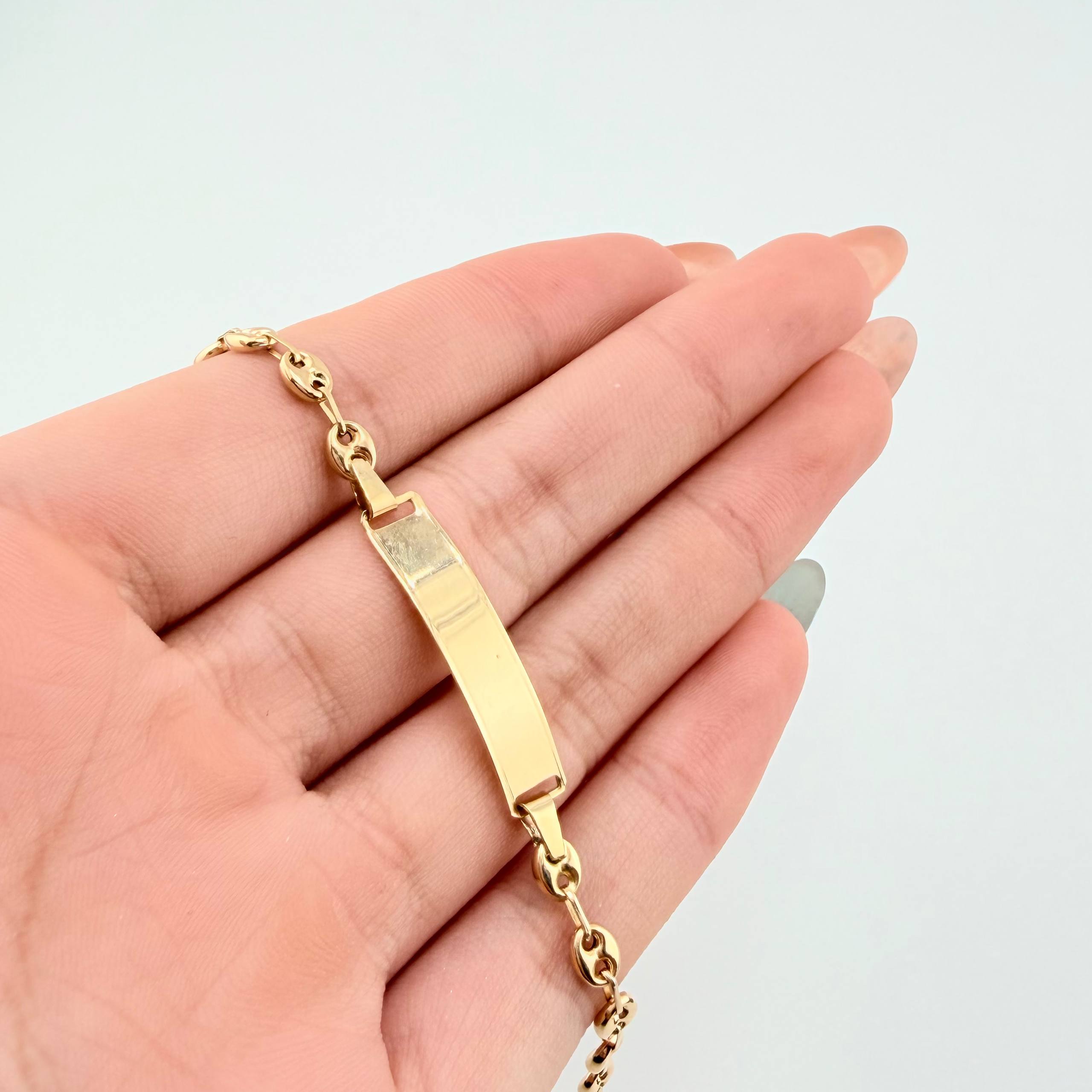 Pulso GC Placa Rectangular 2.65gr / 18cm / 4mm Oro Amarillo 18K *