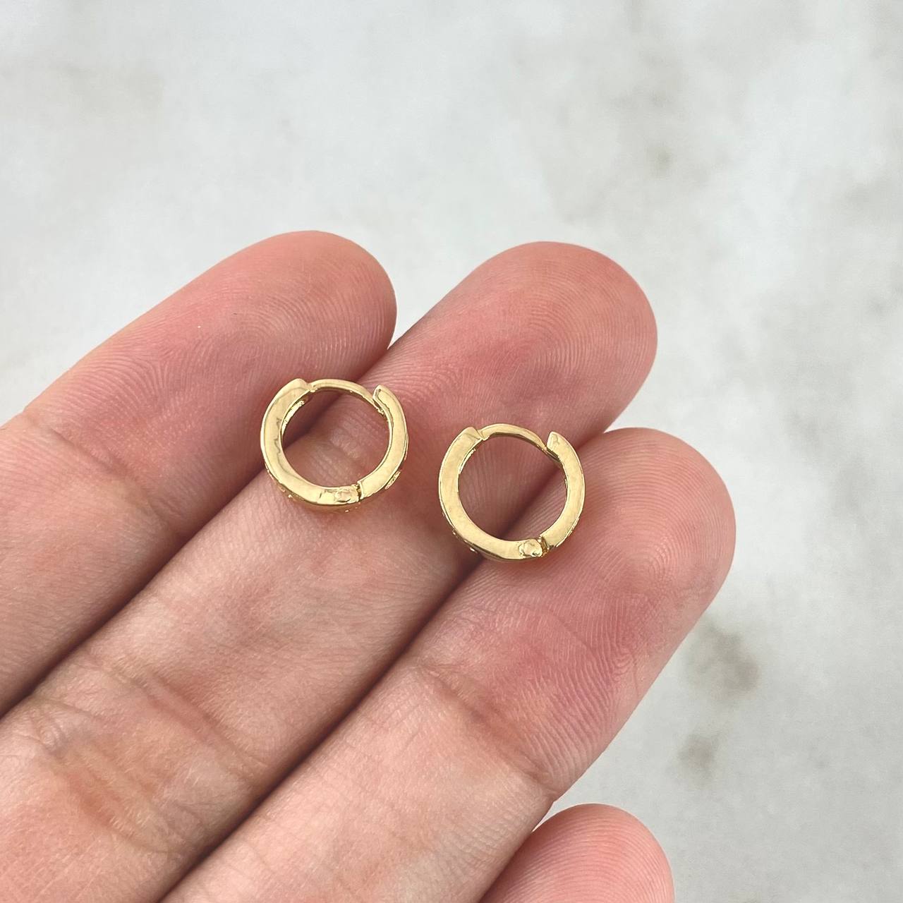 Candongas Carril 1.15gr / 0.8cm / Circones Blancos Oro Amarillo 18K *