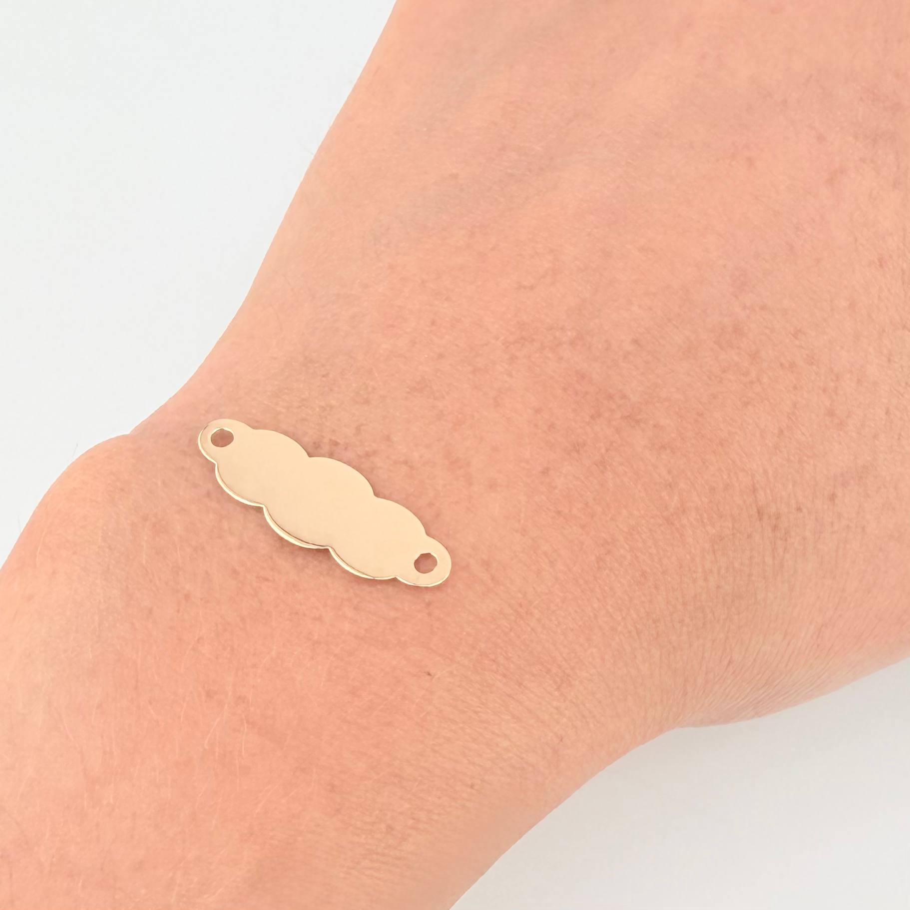 Herraje Placa Nube 0.7 g / 2.8 cm Oro Amarillo 18K