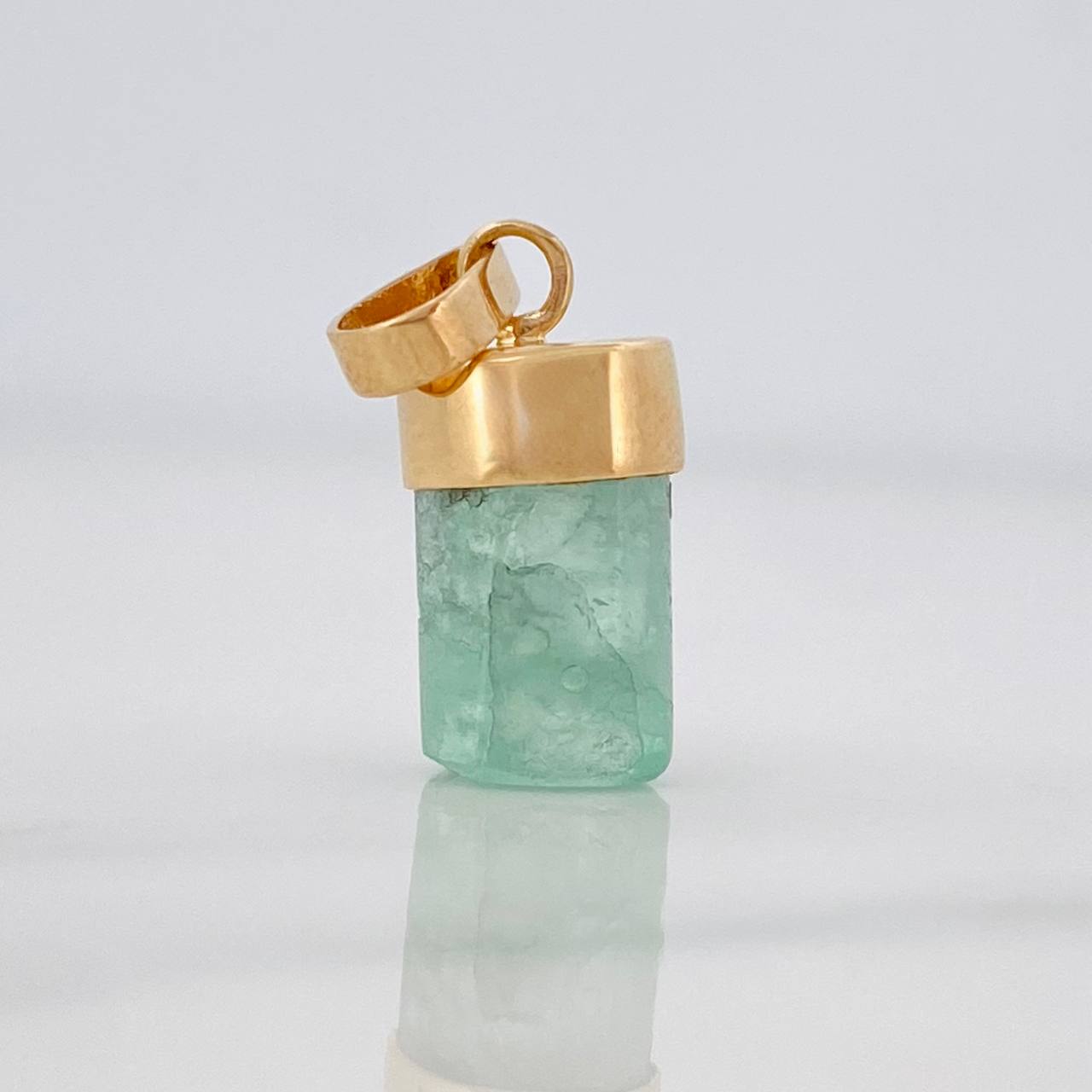 Dije Morralla Esmeralda 0.8g / 1.5cm Oro Amarillo 18K
