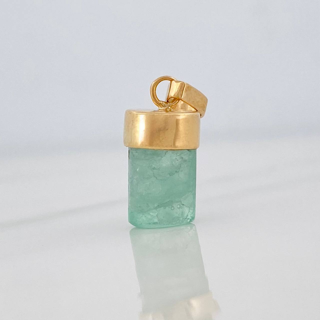 Dije Morralla Esmeralda 0.8g / 1.5cm Oro Amarillo 18K