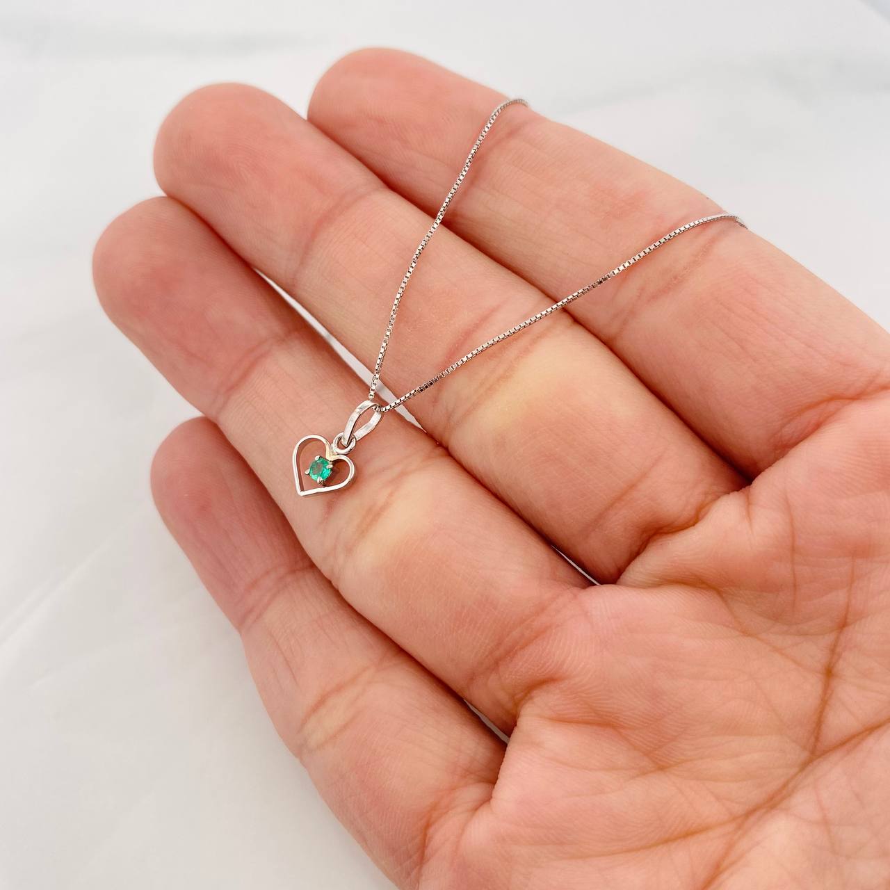 Set Cadena Veneciana + Dije Corazon Esmeralda 0.3pts / 1.3g / 45cm Oro Blanco 18K
