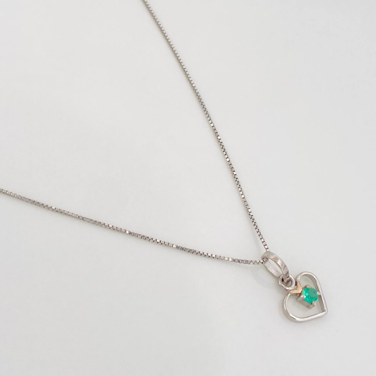Set Cadena Veneciana + Dije Corazon Esmeralda 0.3pts / 1.3g / 45cm Oro Blanco 18K