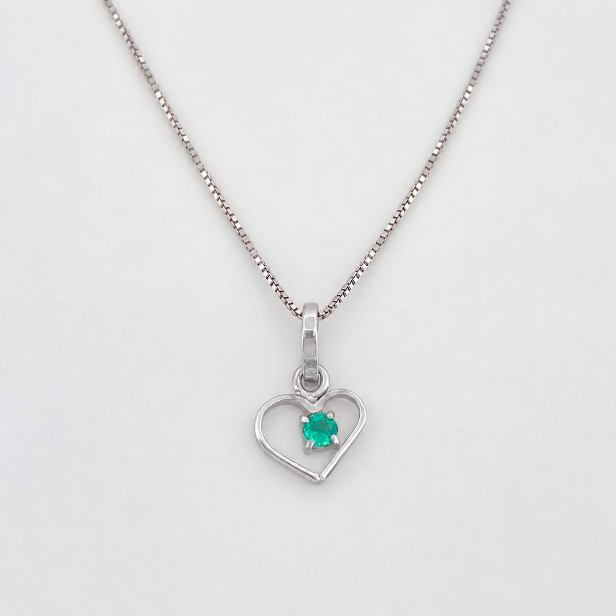 Set Cadena Veneciana + Dije Corazon Esmeralda 0.3pts / 1.3g / 45cm Oro Blanco 18K
