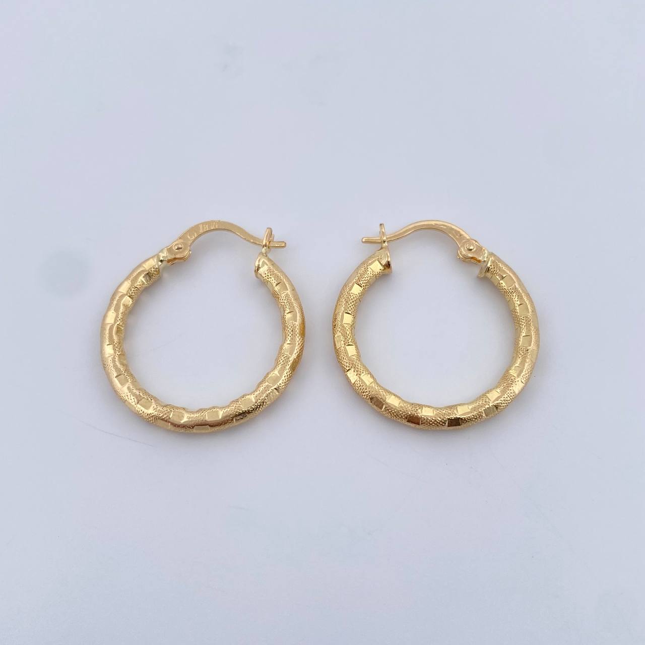Candongas Sandra 2.25gr / 2.5cm / Oro Amarillo 18K $