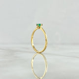 Anillo Solitario En Cetro 1.9gr / T8 / Esmeraldas 18Pts Oro Amarillo 18K (Joya) ©