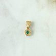 Dije Solitario En Aro 1.2gr / 1.5cm / Esmeraldas 06Pts Oro Amarillo 18K (Joya) ©