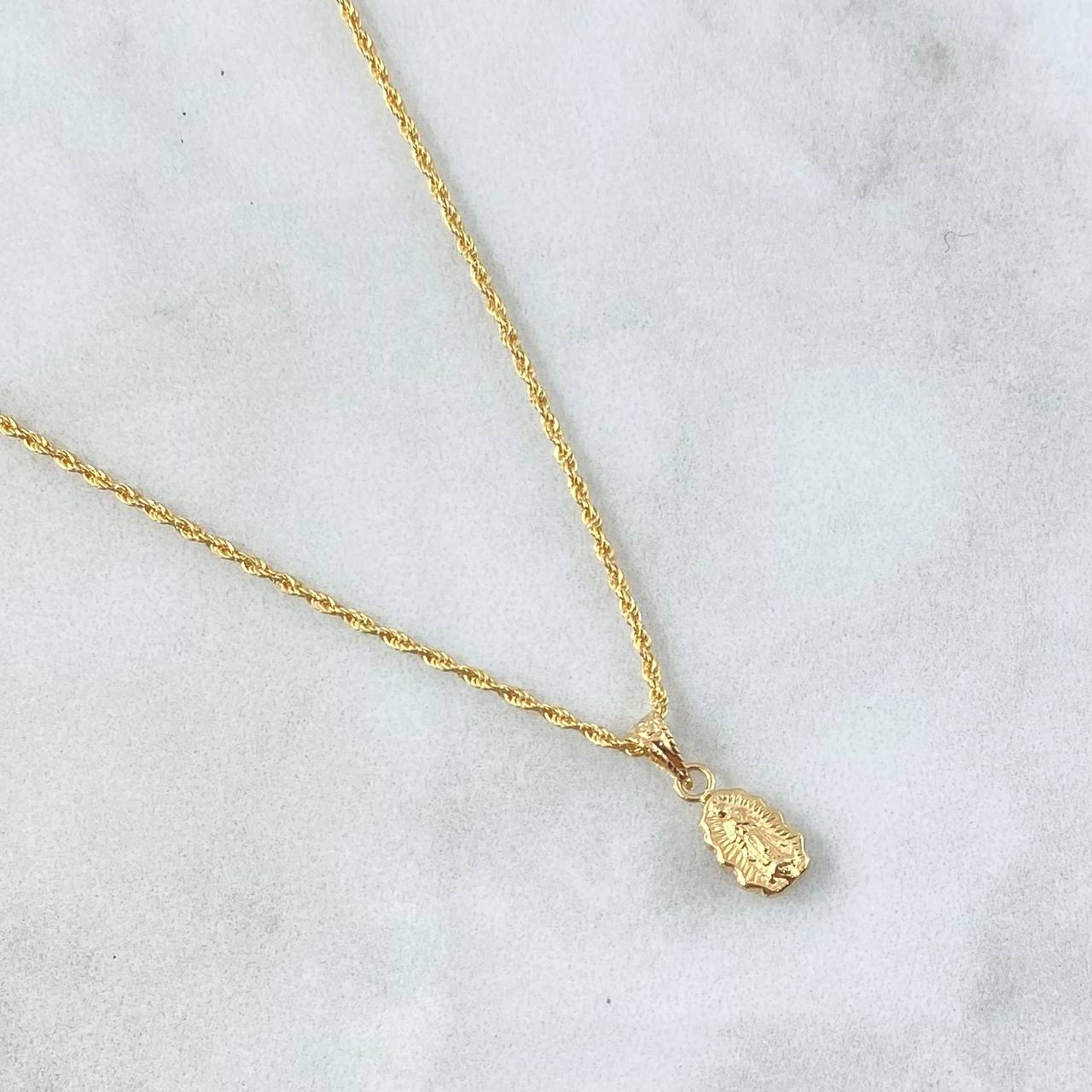 Set Cadena Lazo 1gr / 50cm / 1.2mm + Dije Guadalupe 0.35gr / 1.5cm Cargador Bordeado 1.35gr Oro Amarillo 18K (Oferta) *