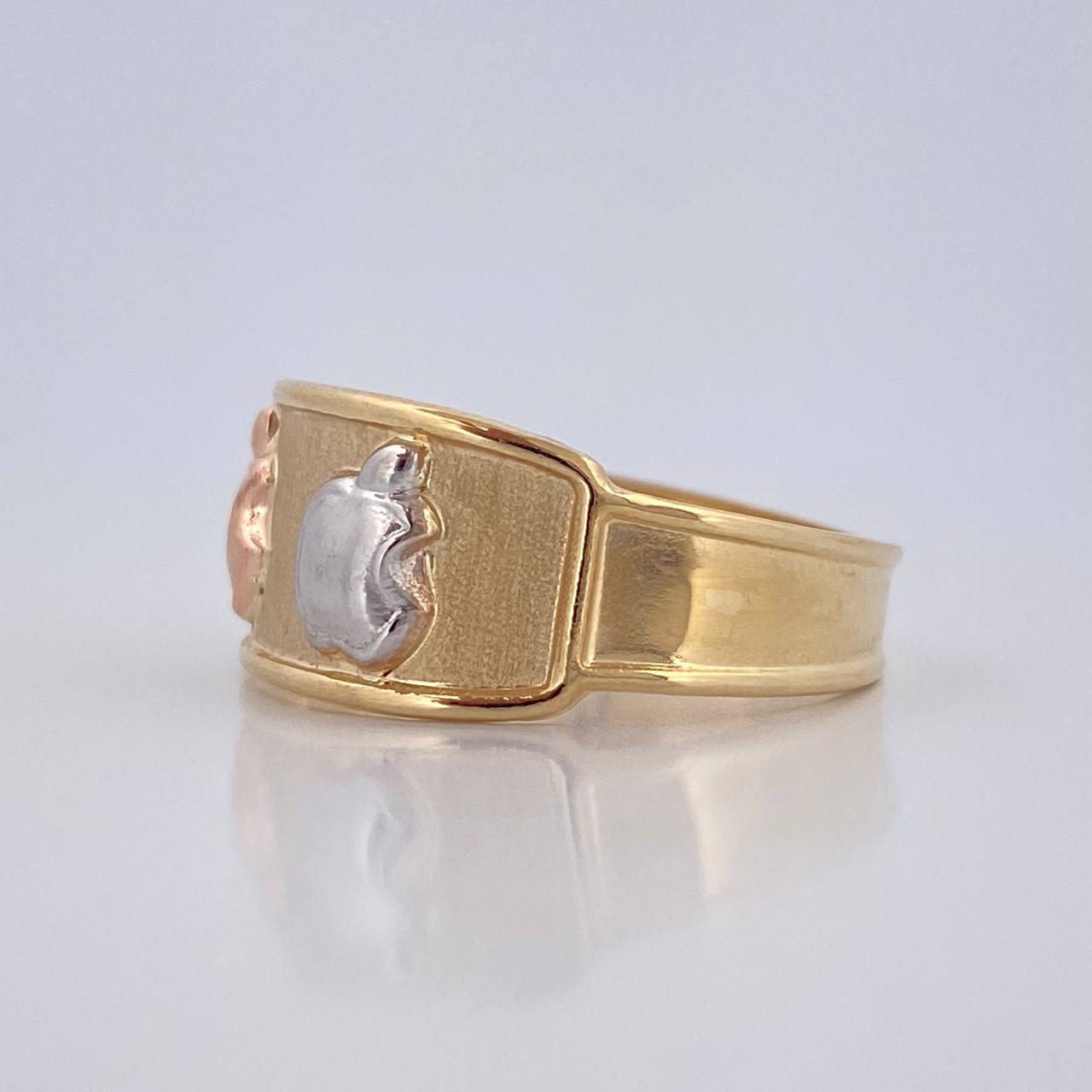 Anillo Manzana 1.8g / T8 1/2 Tres Oros 18K