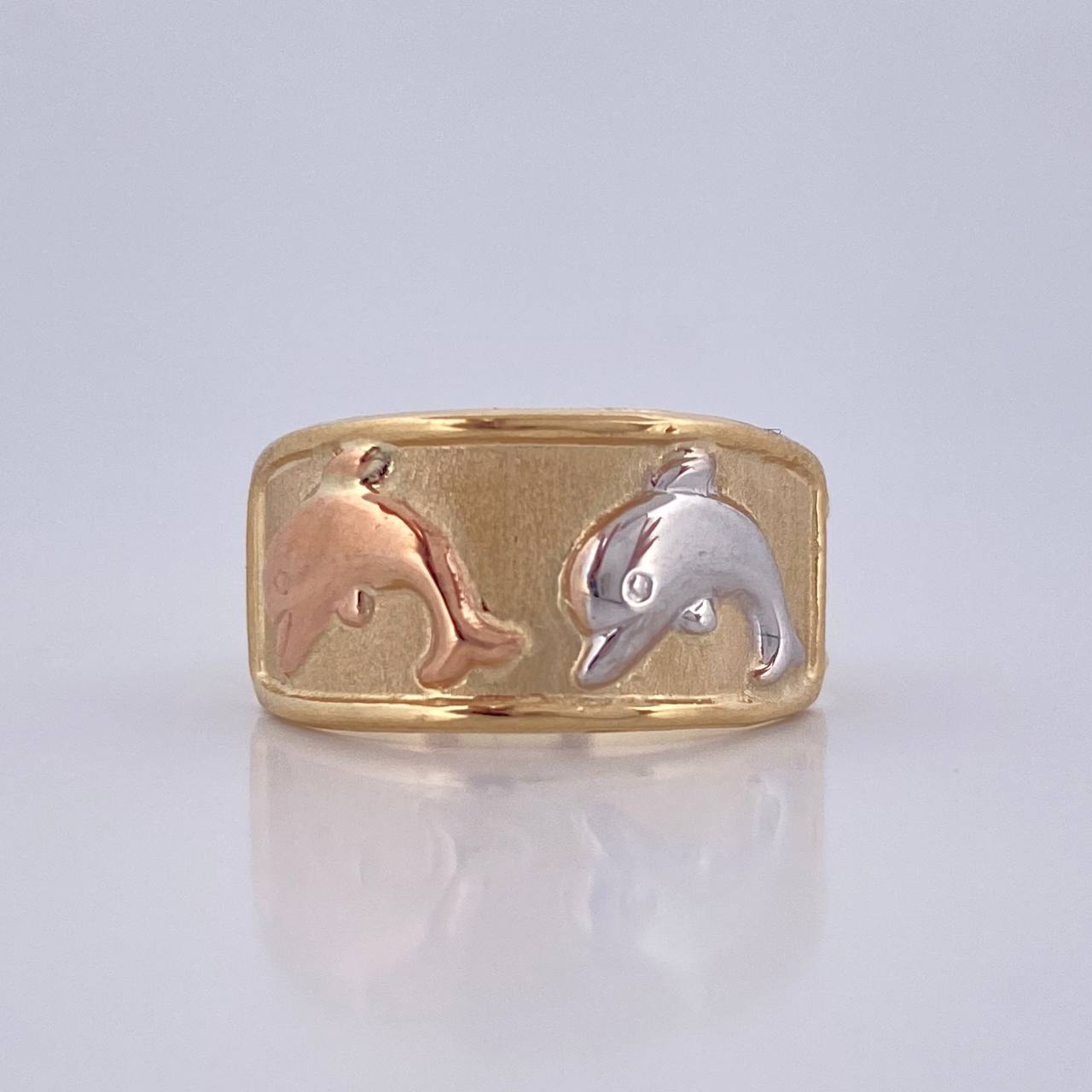 Anillo Delfin 1.65g / T5 3/4 Tres Oros 18K