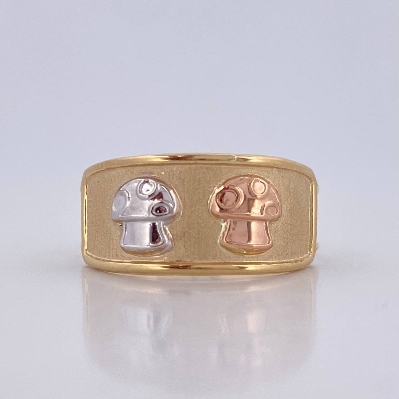 Anillo Hongos 1.65g / T6 1/4 Tres Oros 18K
