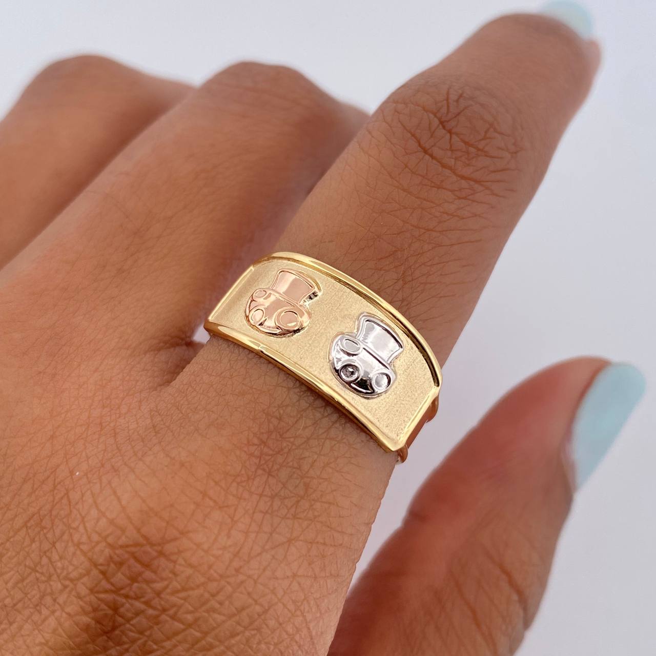 Anillo Hongos 1.65g / T6 1/4 Tres Oros 18K