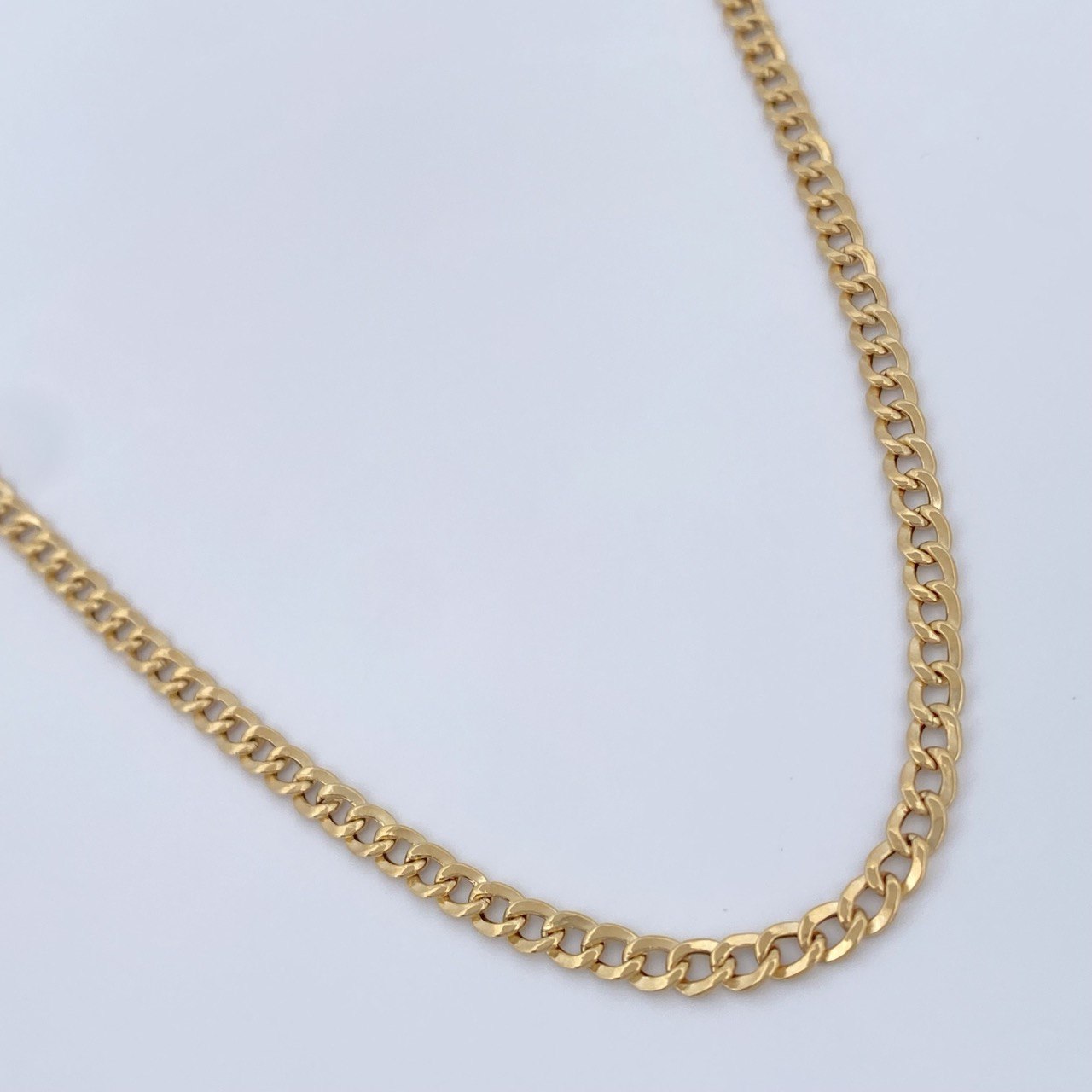 Cadena Cubana 5.4gr / 65.5cm / Oro Amarillo +1 18K $