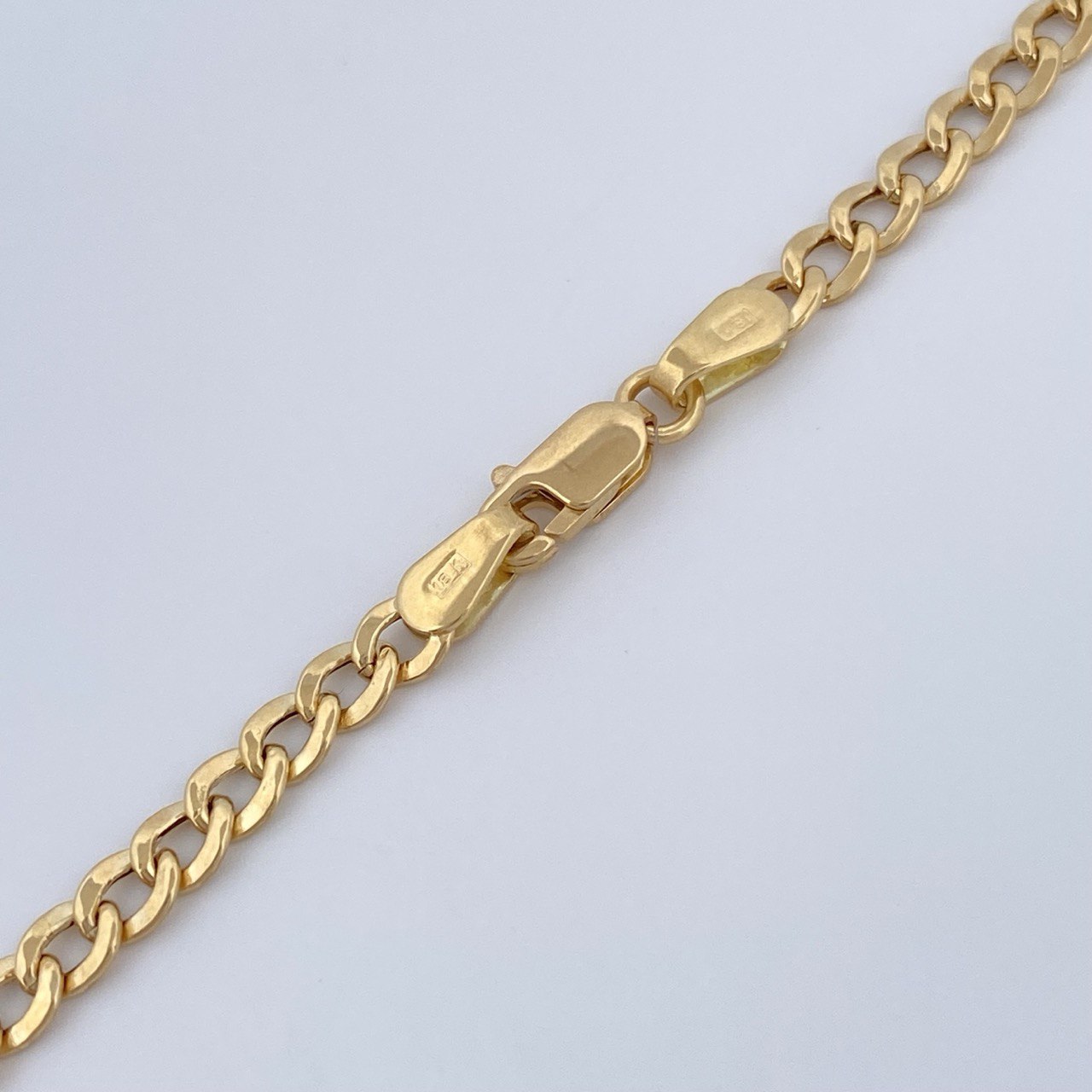 Cadena Cubana 5.25gr / 65.5cm / Oro Amarillo +1 18K $
