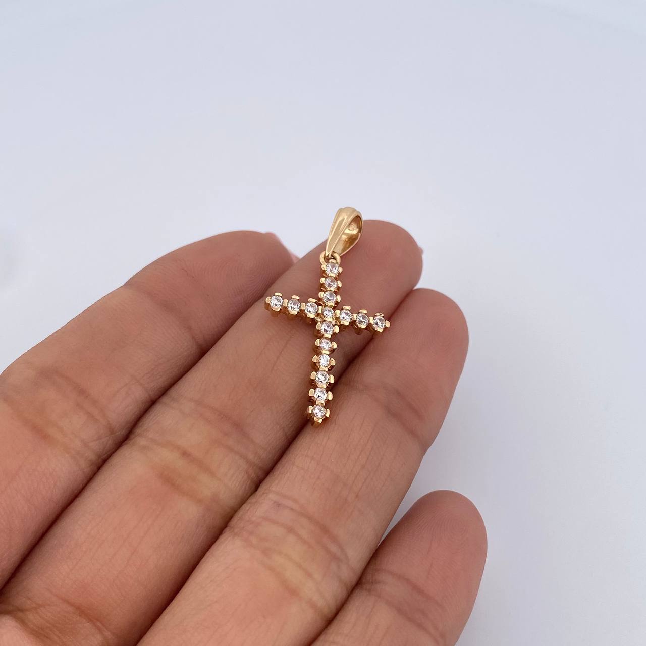 Dije Cruz 1.55gr / 3.1cm / Circones Blancos Oro Amarillo 18K &