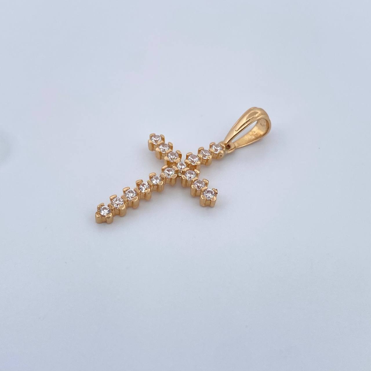 Dije Cruz 1.55gr / 3.1cm / Circones Blancos Oro Amarillo 18K &
