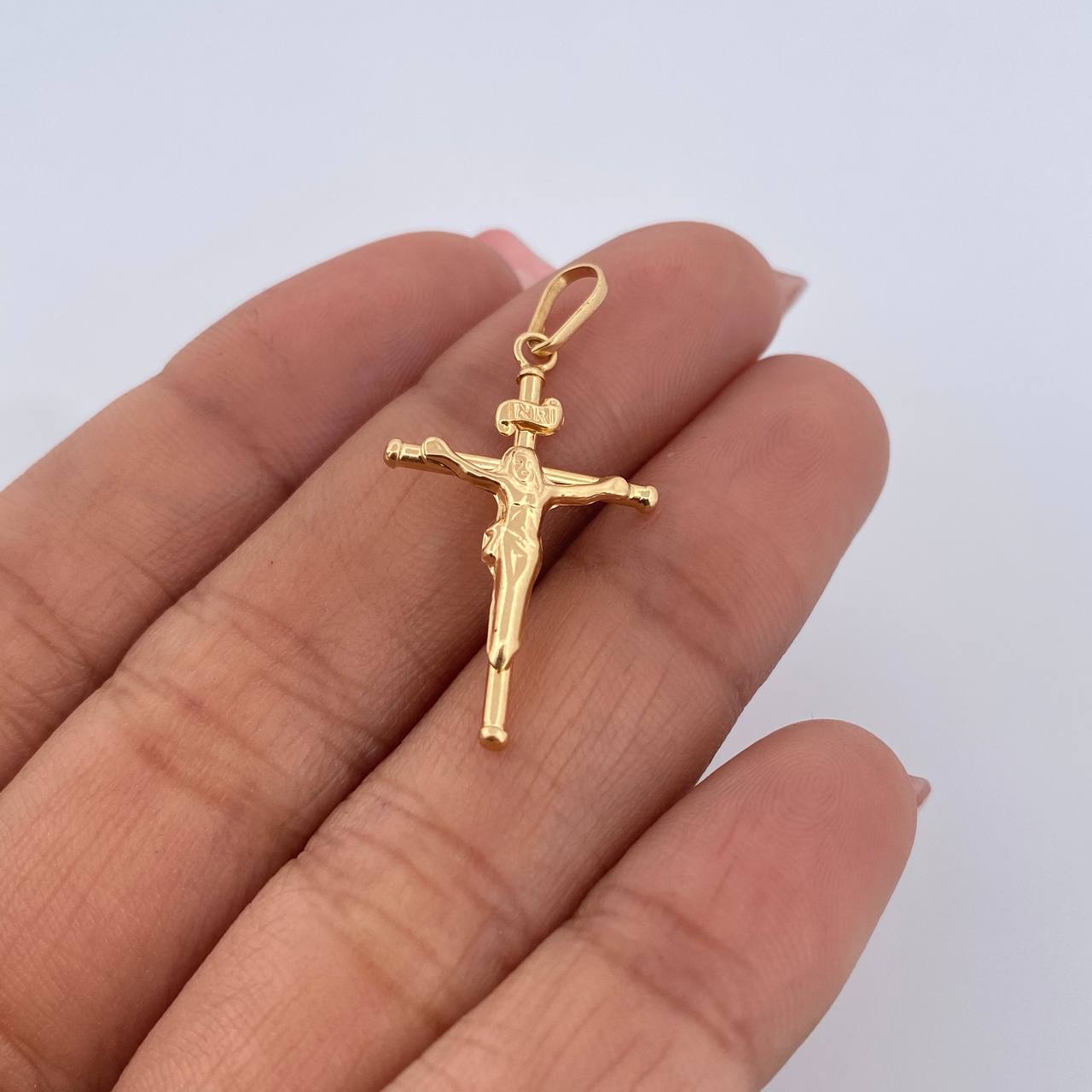 Dije Cruz Cristo 0.8gr / 3.2cm / Oro Amarillo 18K &