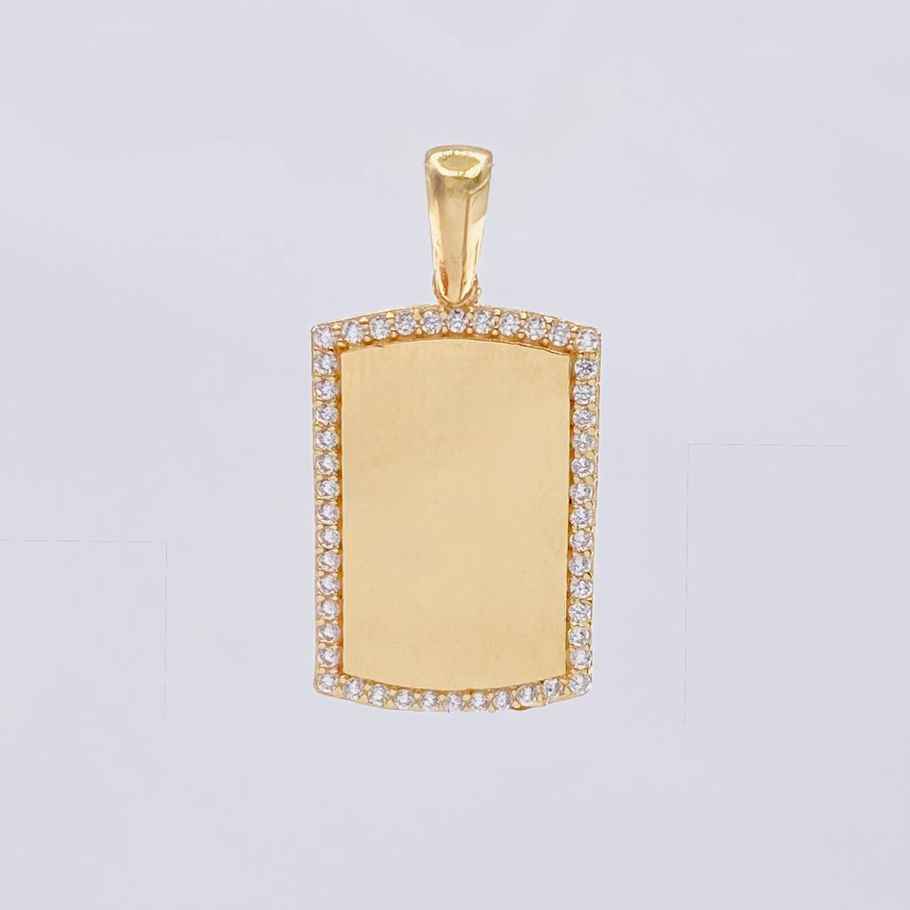 Dije Placa Rectangular Ovalada 3.65 g / 3.1 cm Oro Amarillo 18K