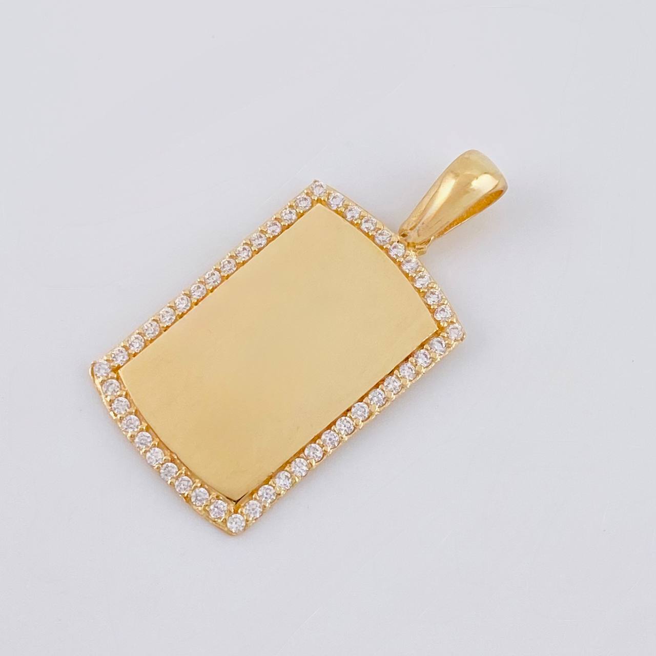 Dije Placa Rectangular Ovalada 3.65 g / 3.1 cm Oro Amarillo 18K